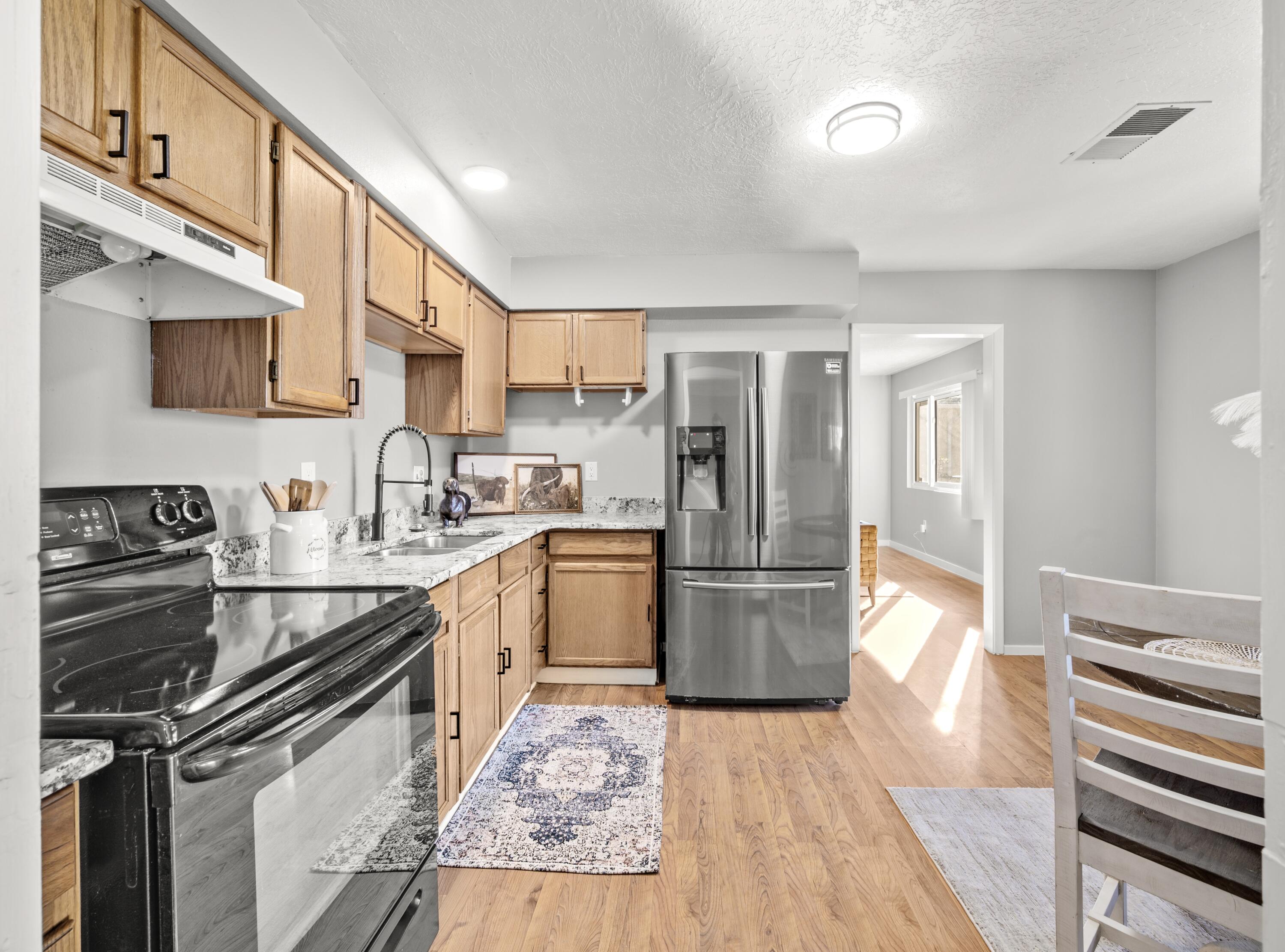 232 Shirley Street NE