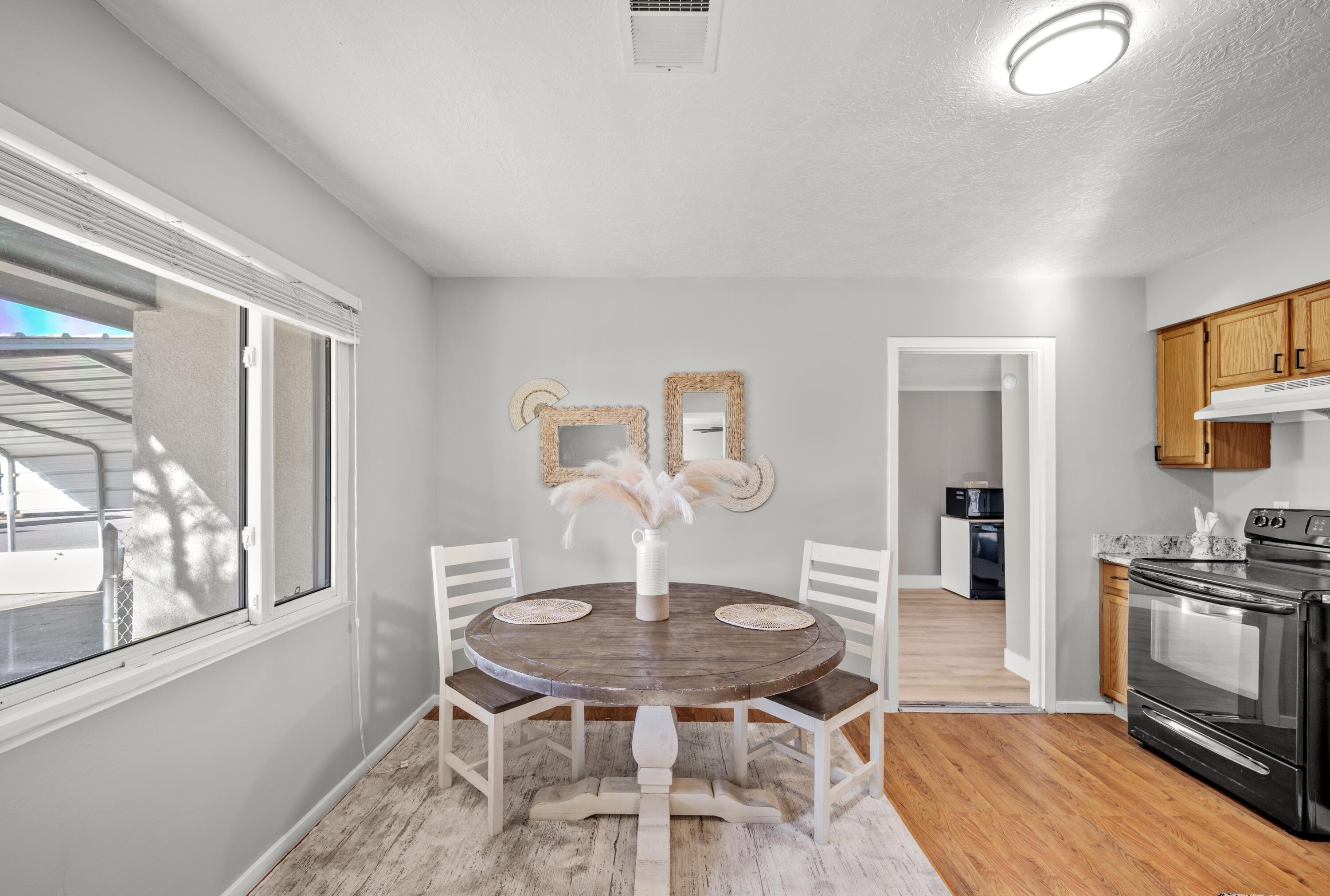 232 Shirley Street NE