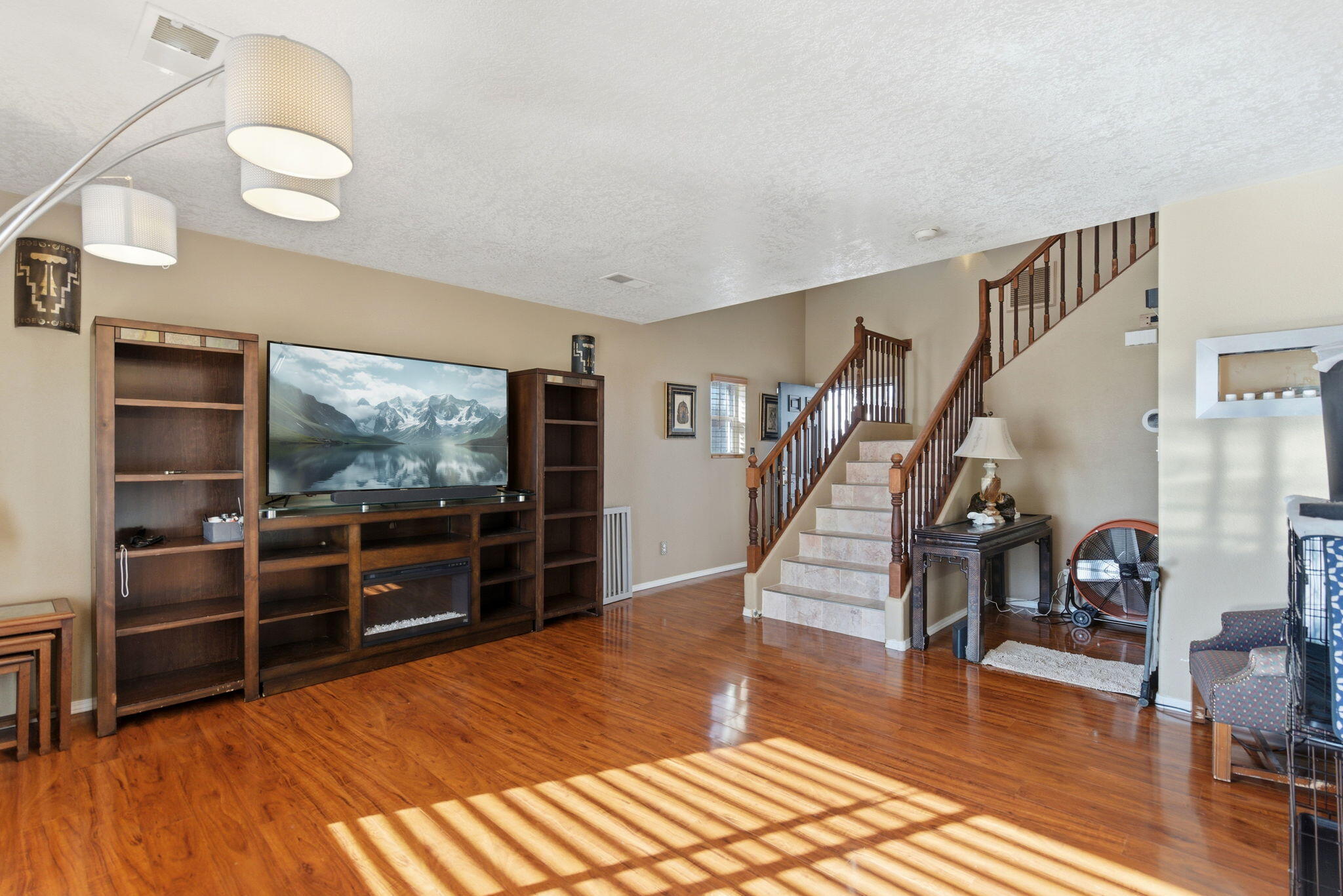 1500 Villa Del Valle NE