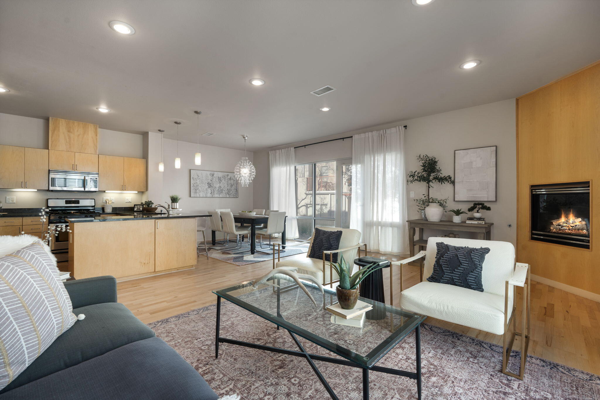 216 Aliso Drive SE