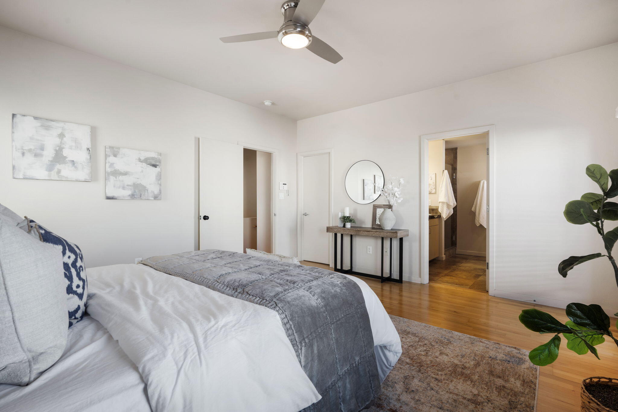 216 Aliso Drive SE
