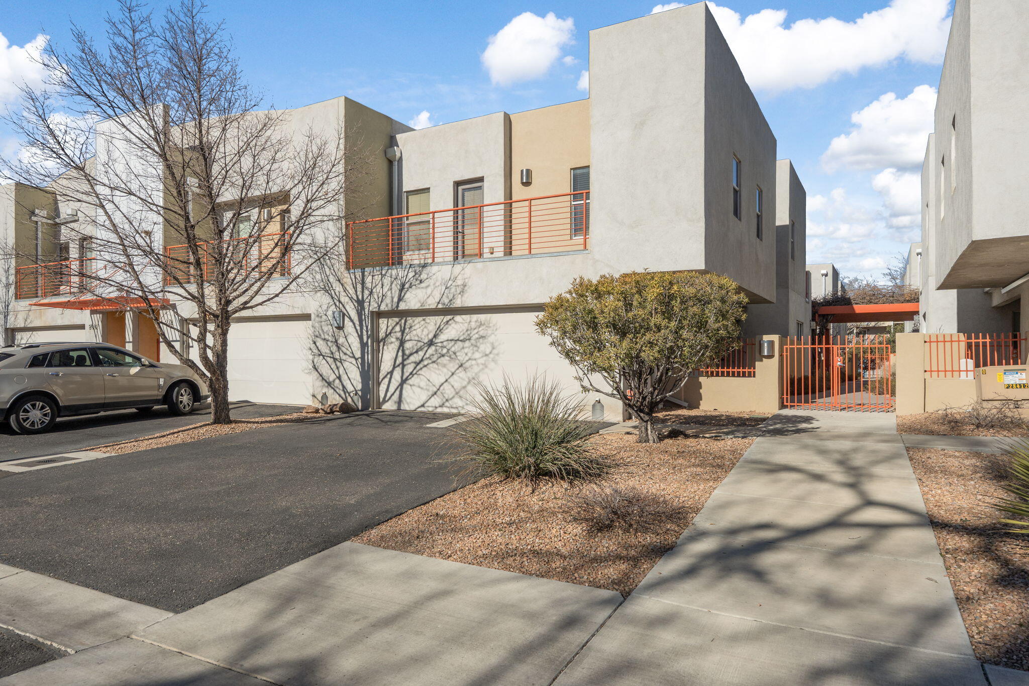 216 Aliso Drive SE