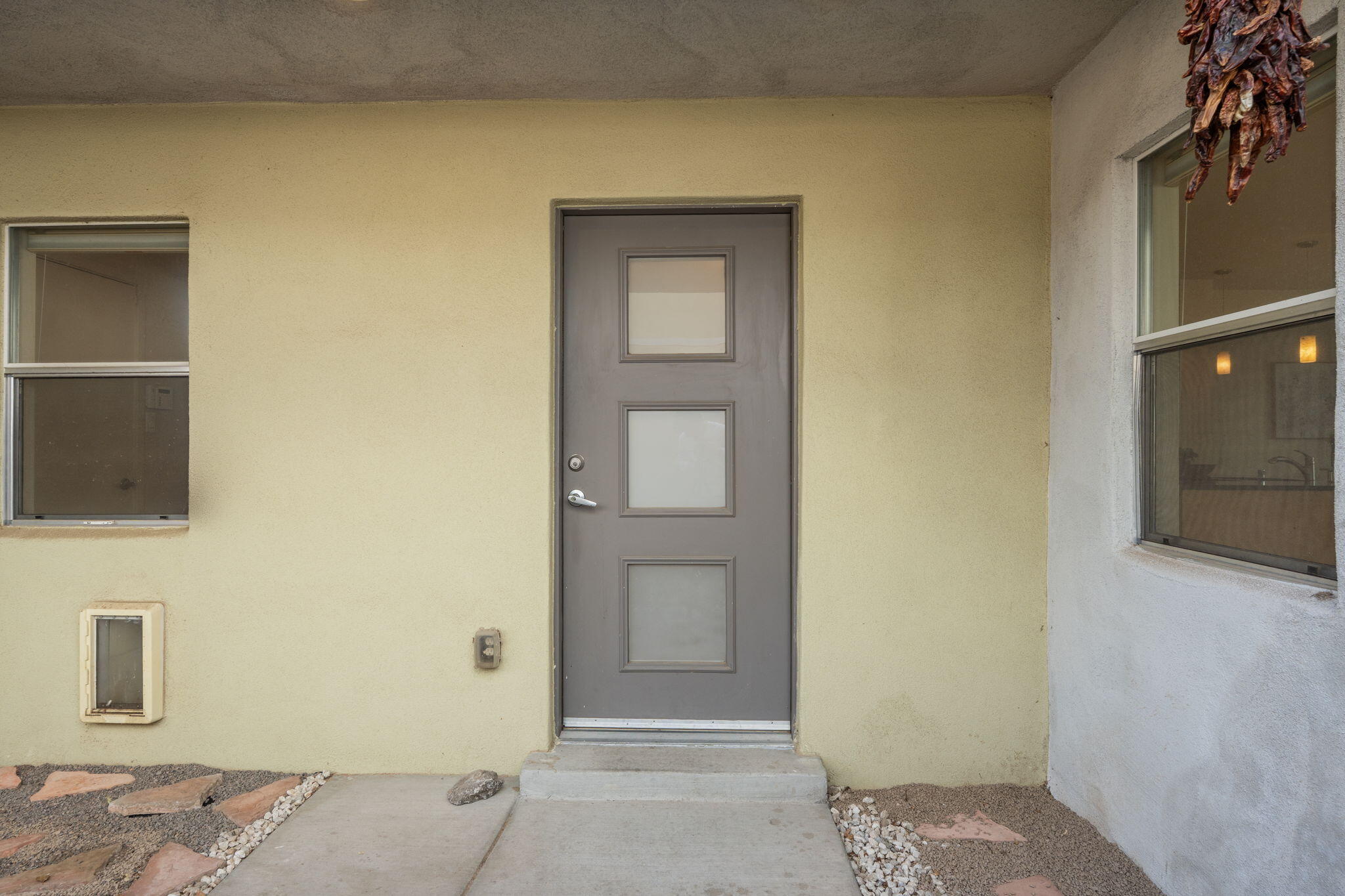 216 Aliso Drive SE
