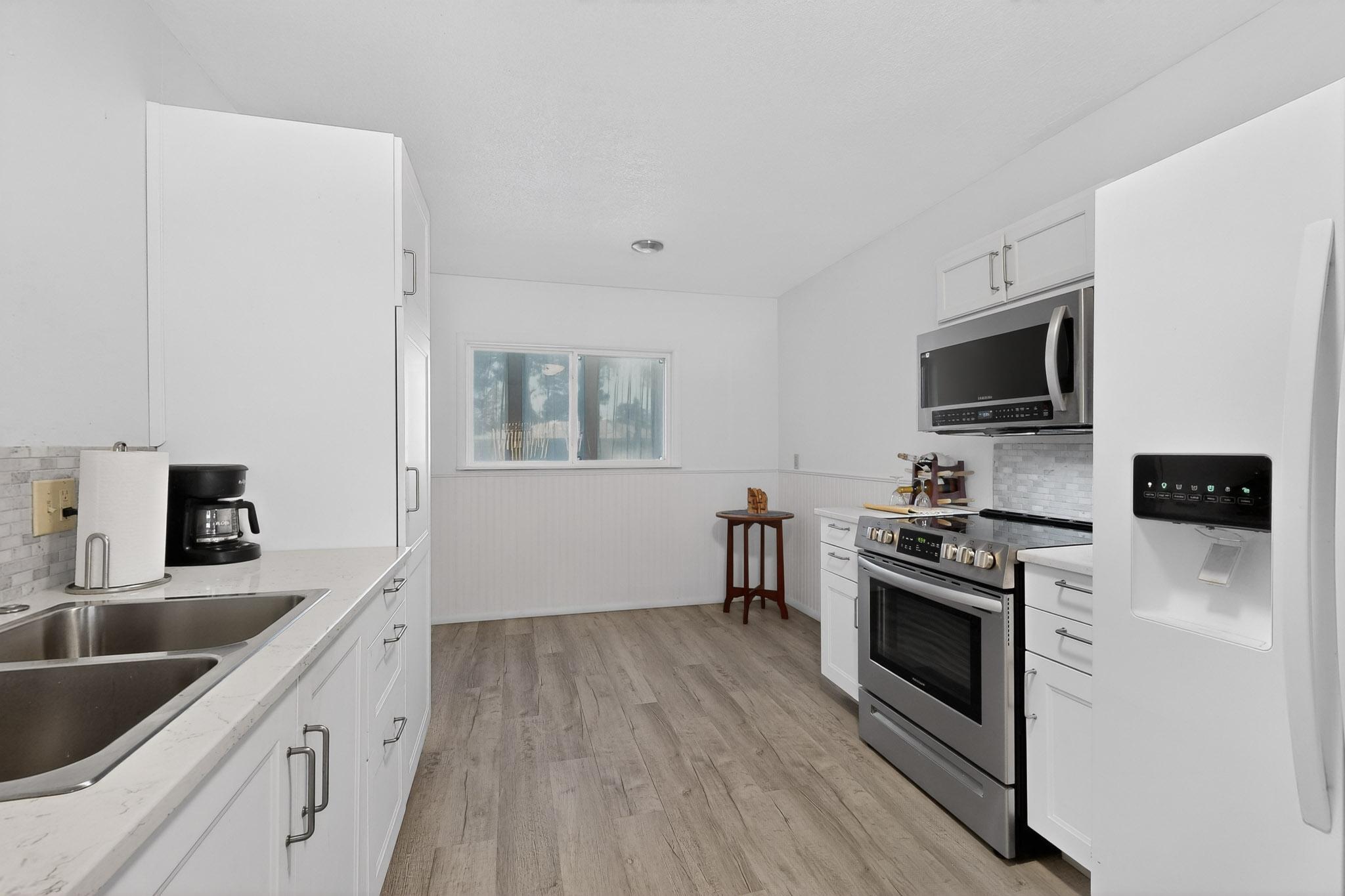 8205 Connecticut Street NE