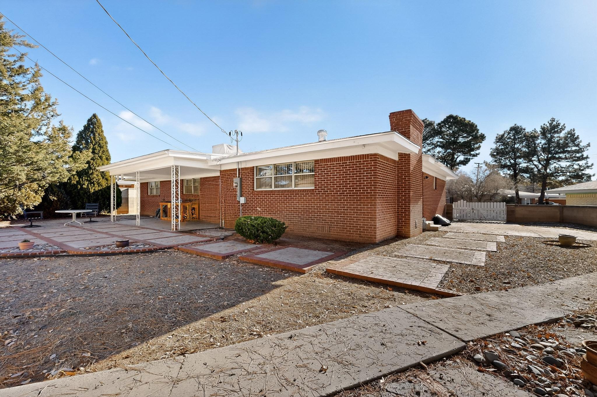 8205 Connecticut Street NE