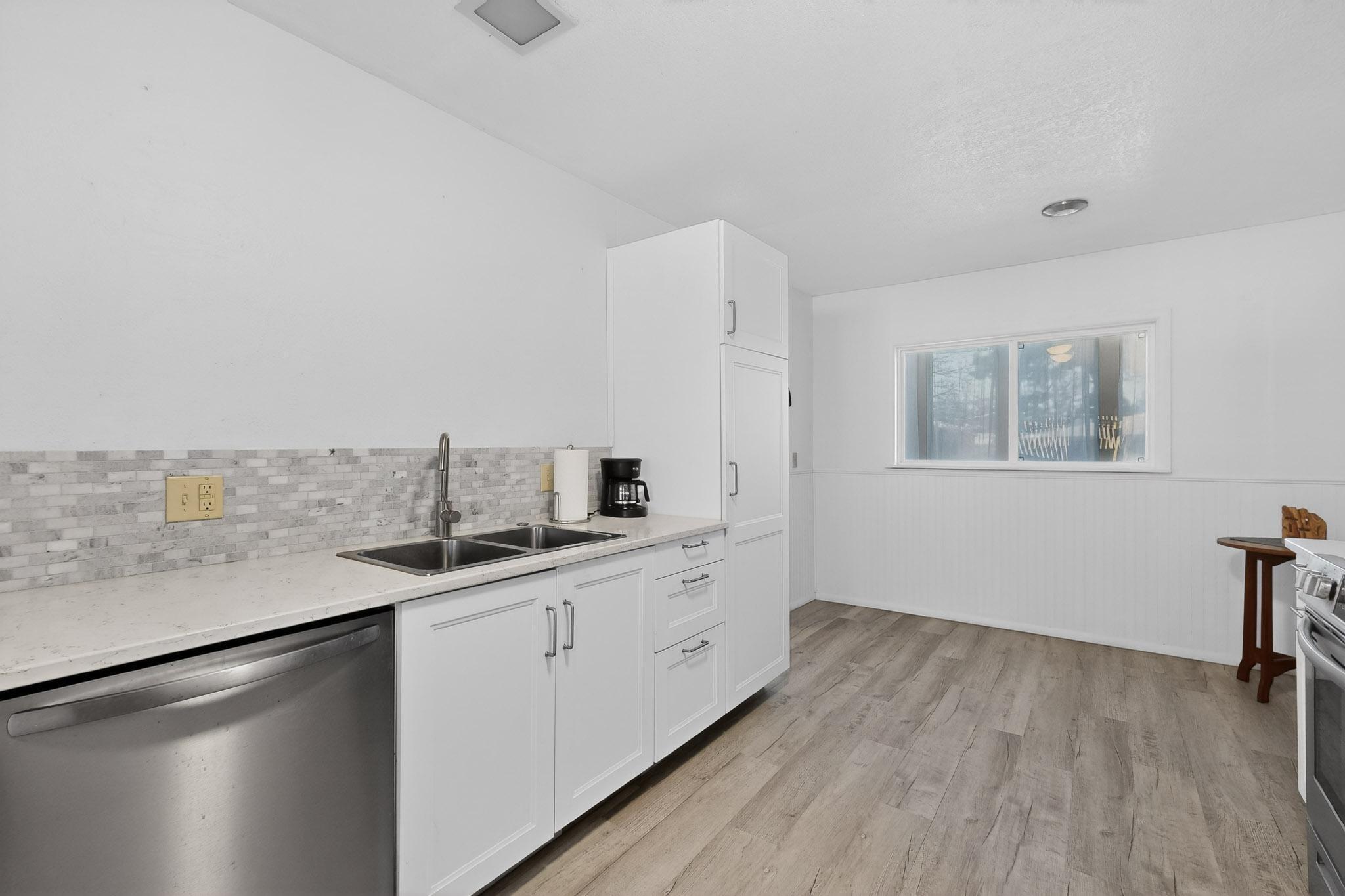 8205 Connecticut Street NE