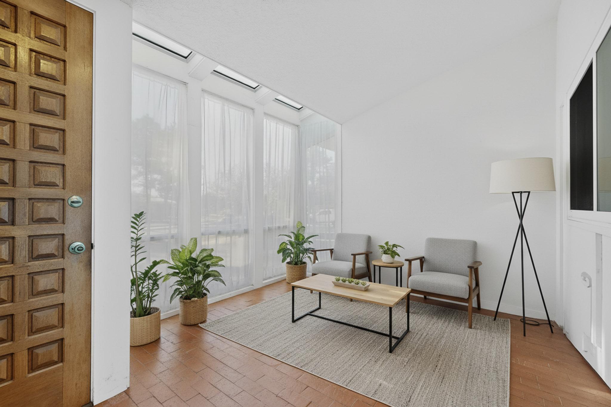 8205 Connecticut Street NE