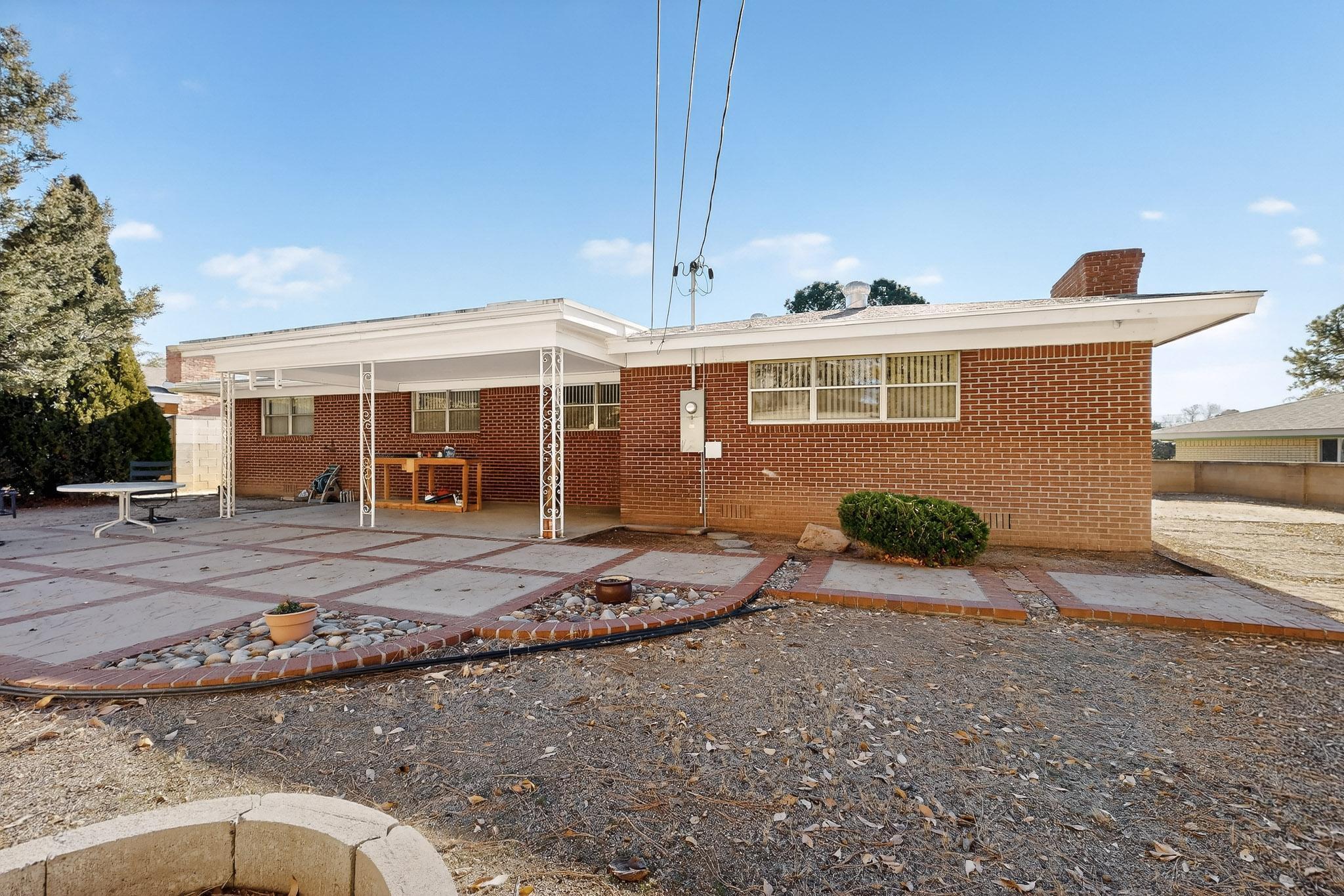 8205 Connecticut Street NE