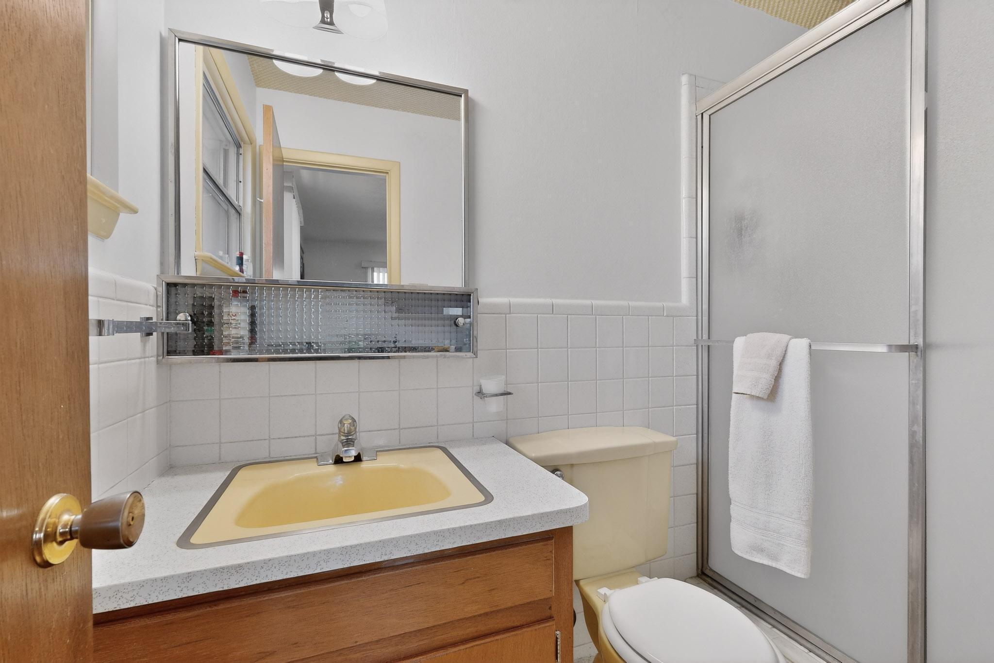 8205 Connecticut Street NE