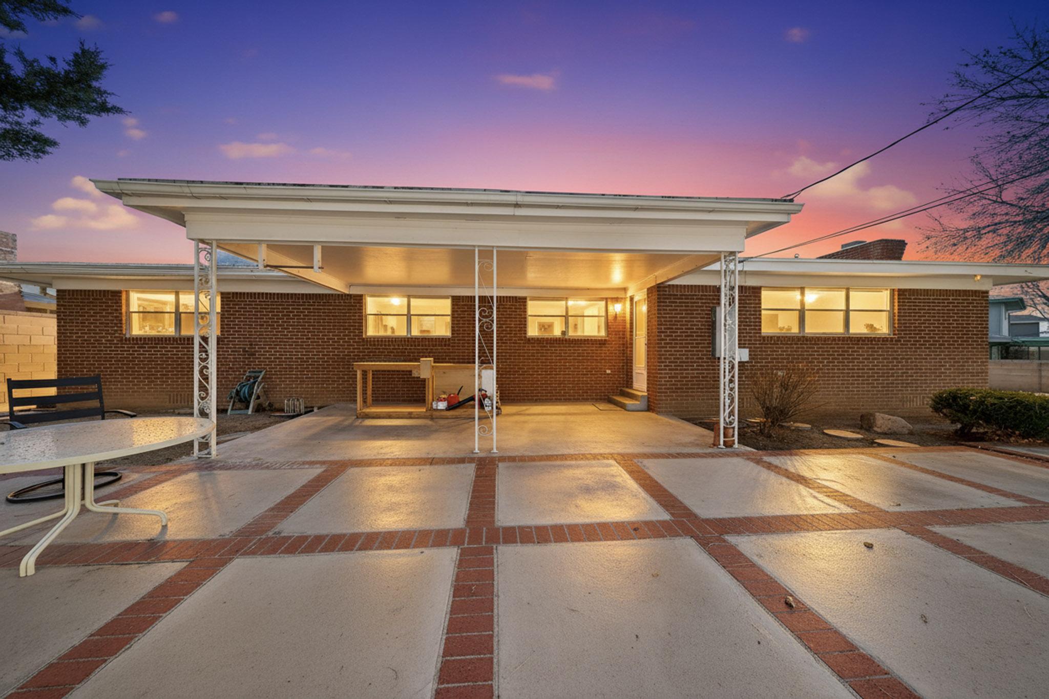 8205 Connecticut Street NE