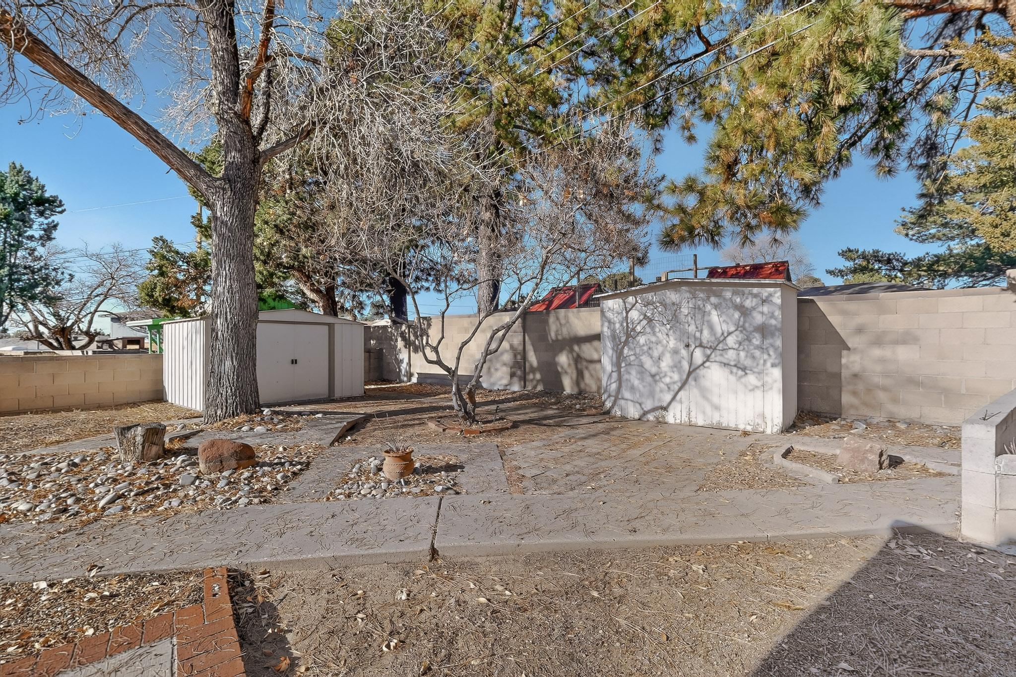 8205 Connecticut Street NE