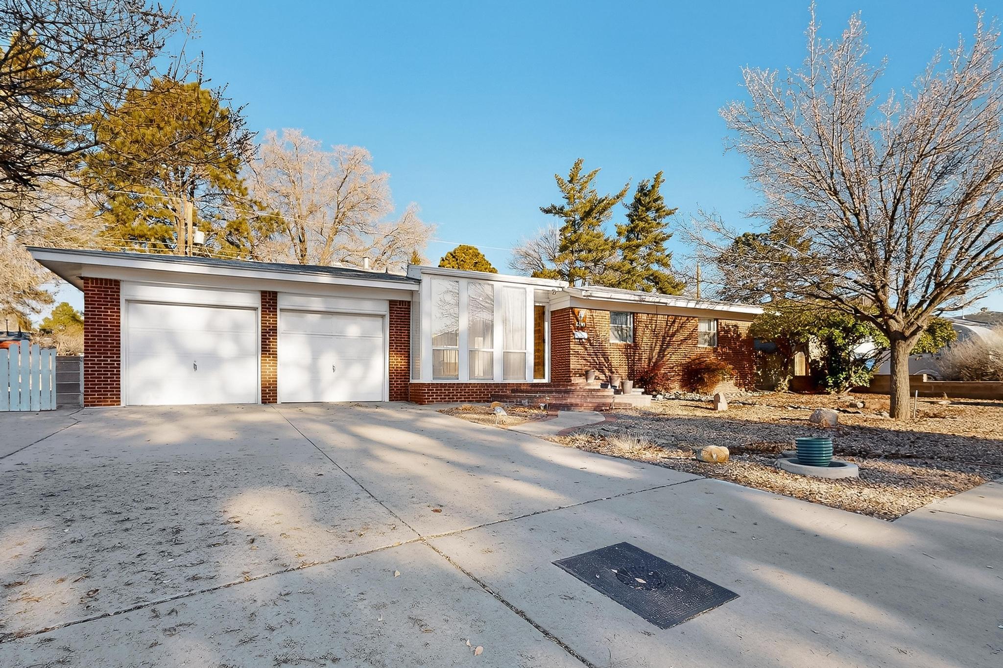 8205 Connecticut Street NE