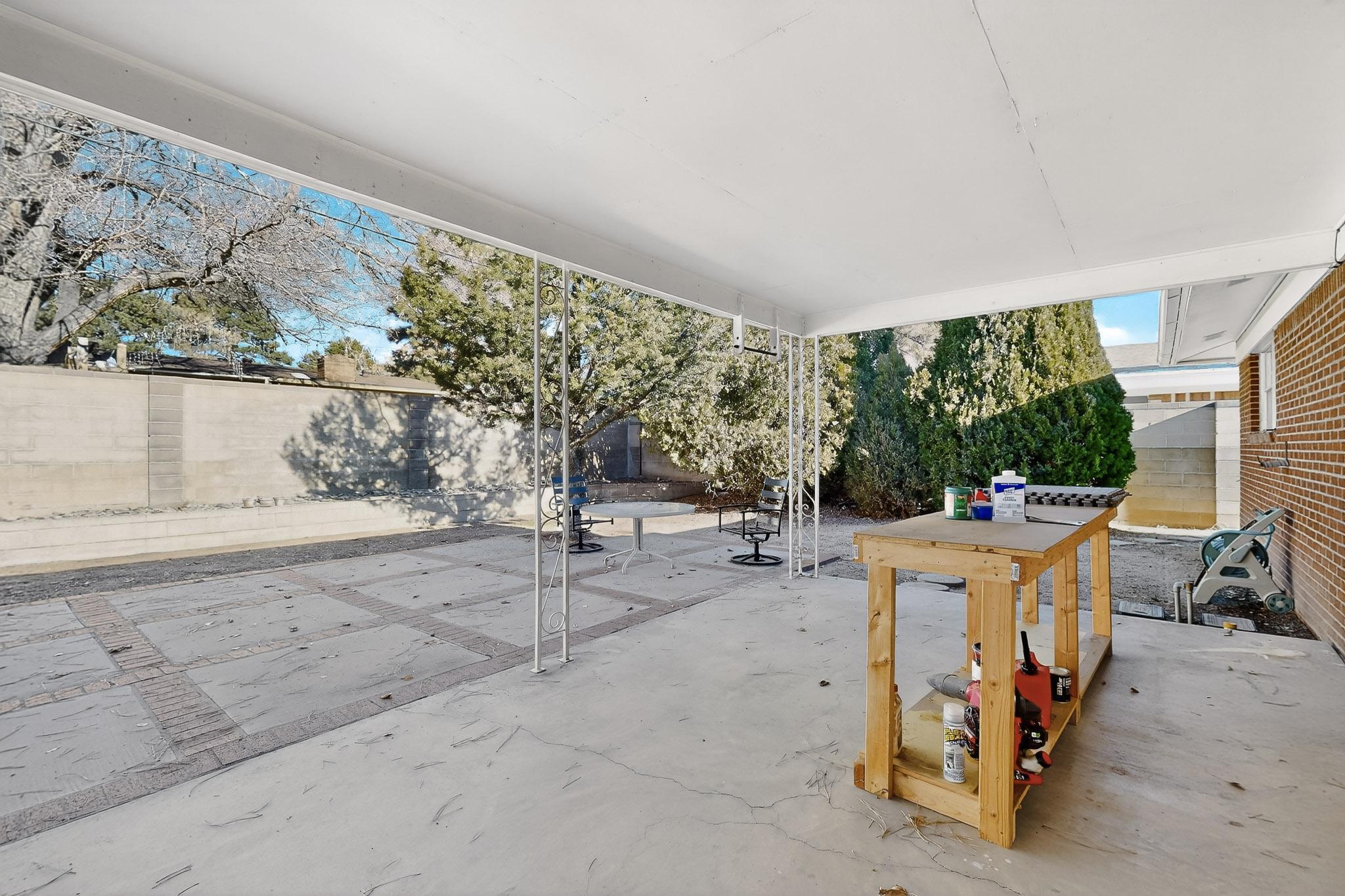 8205 Connecticut Street NE