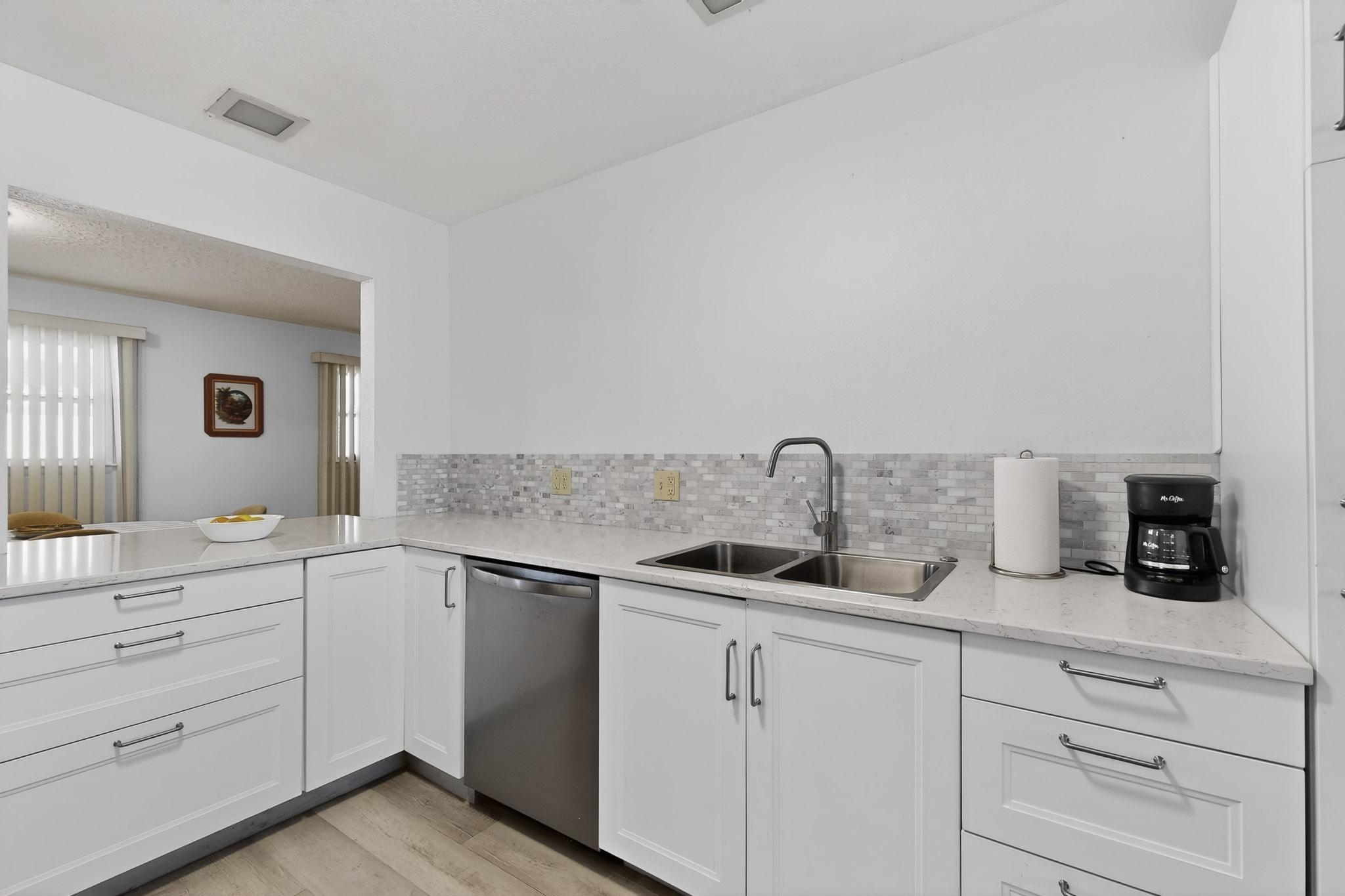 8205 Connecticut Street NE