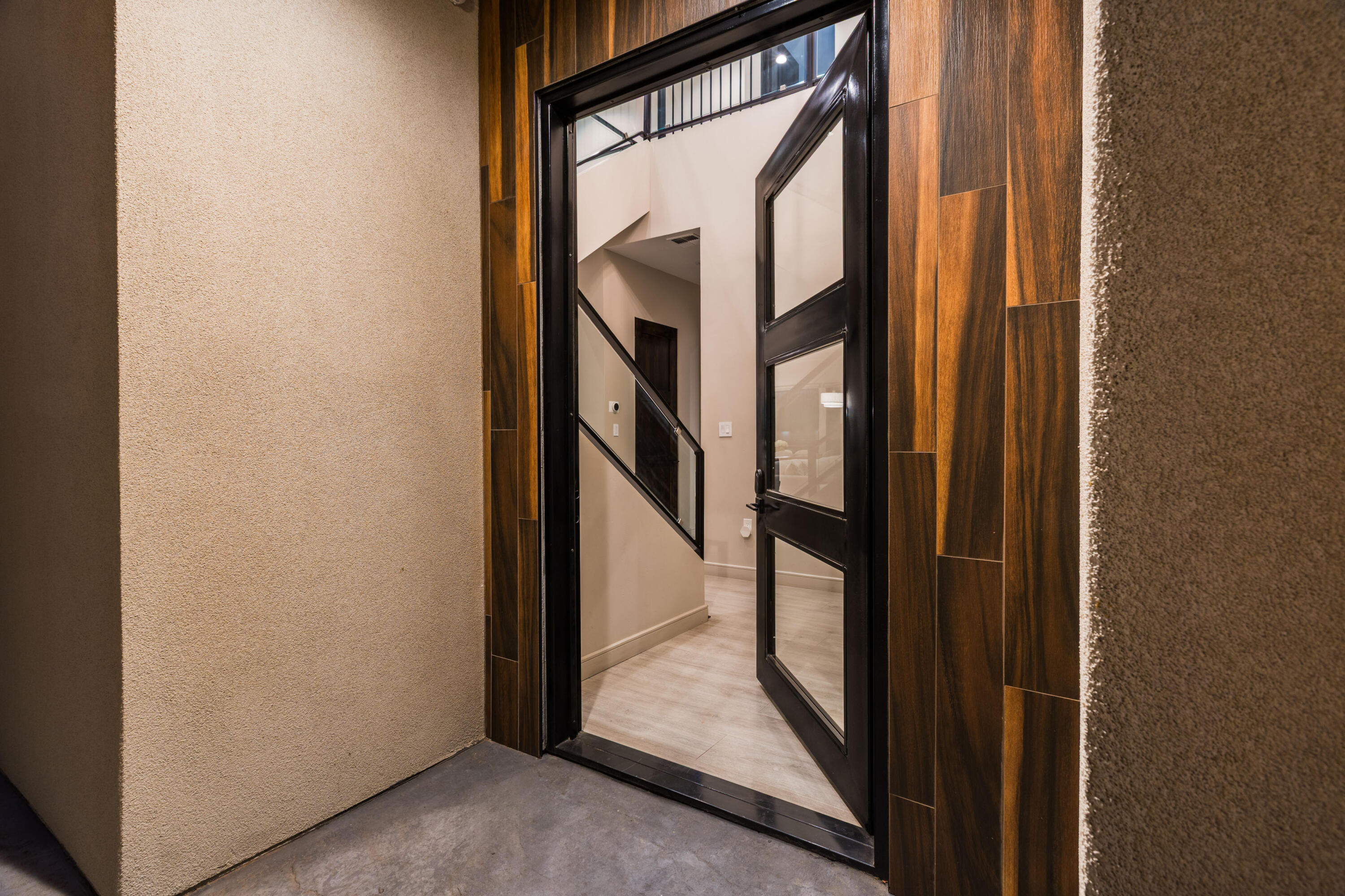 8805 Silver Oak Lane NE