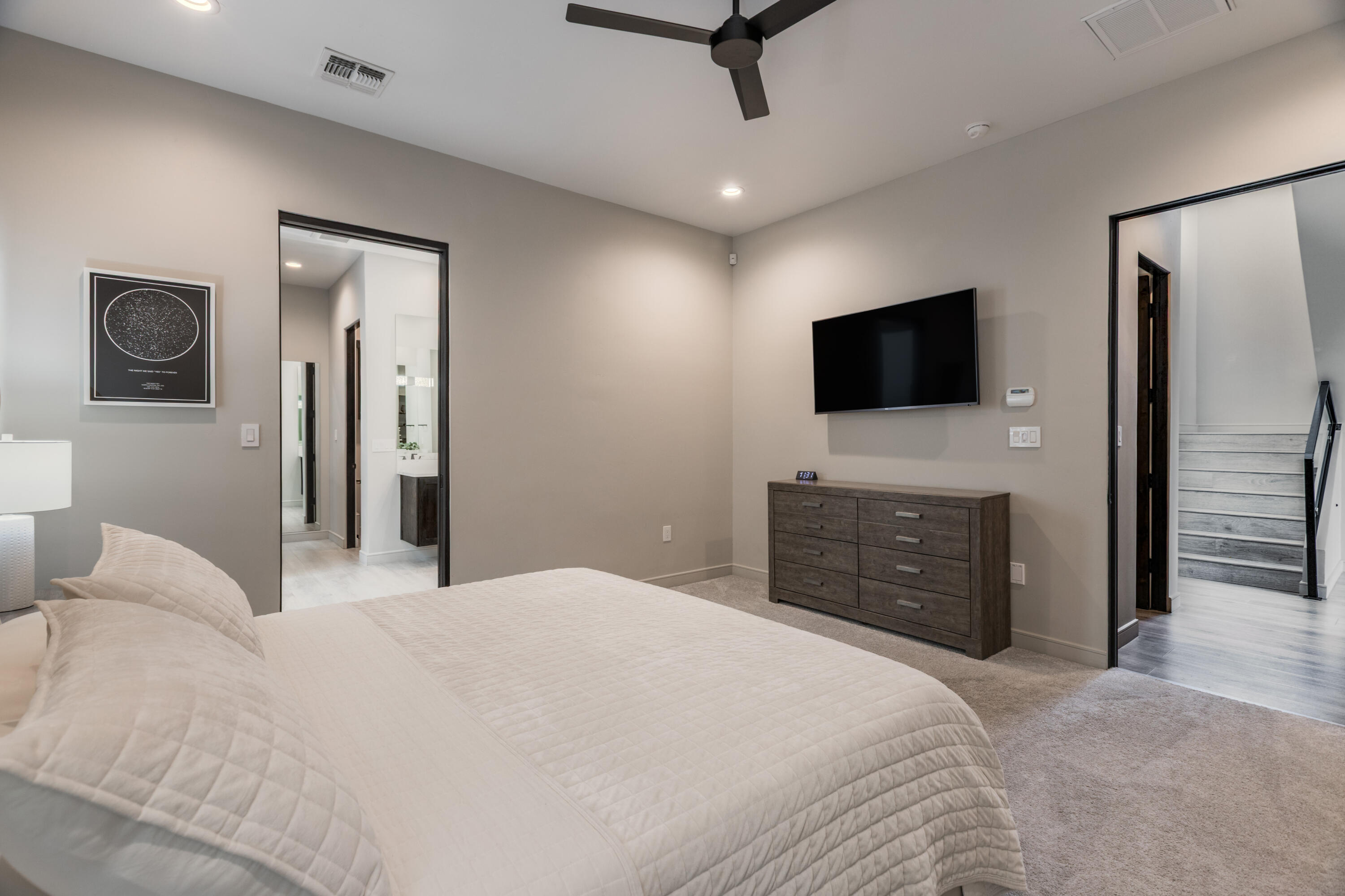 8805 Silver Oak Lane NE