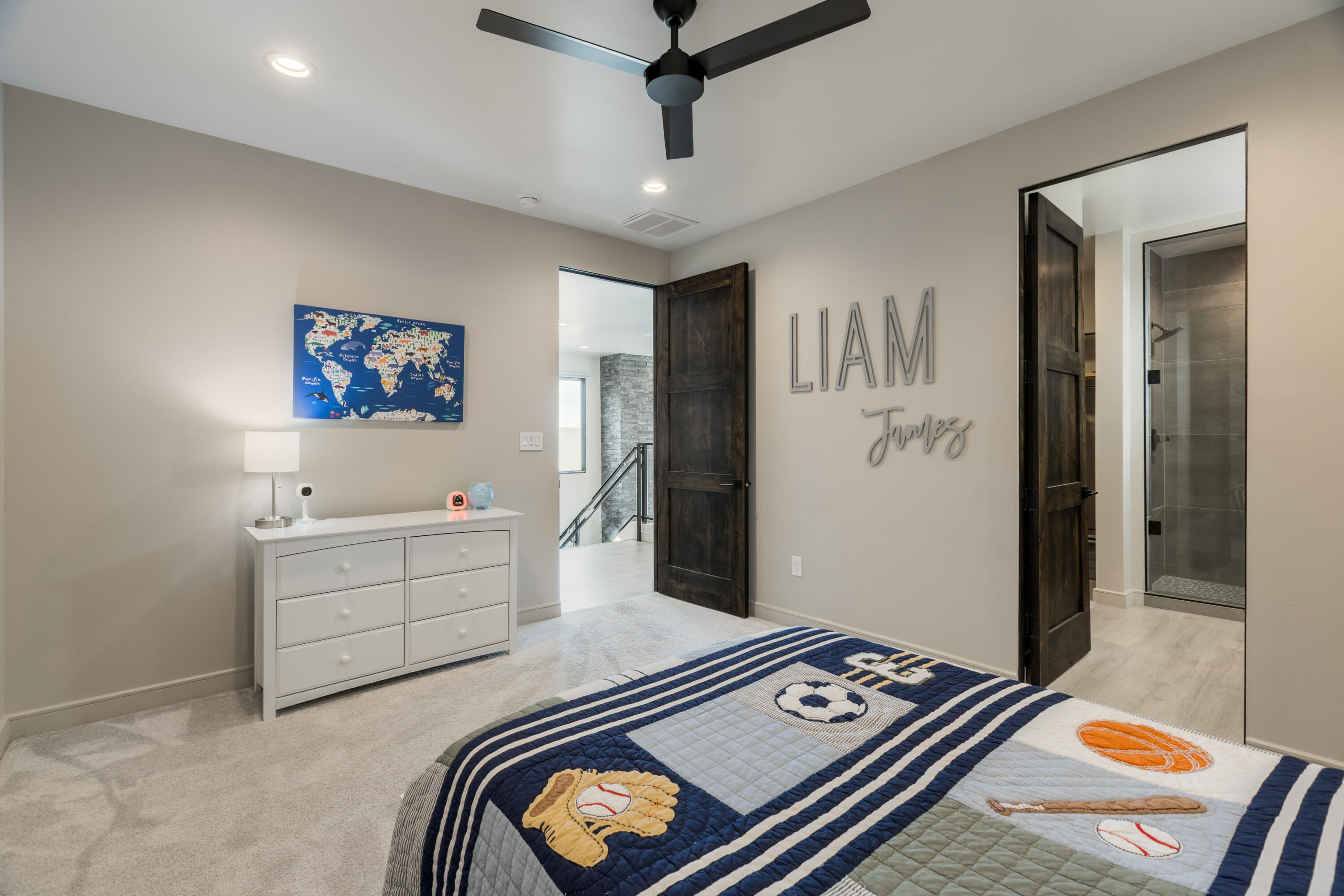 8805 Silver Oak Lane NE