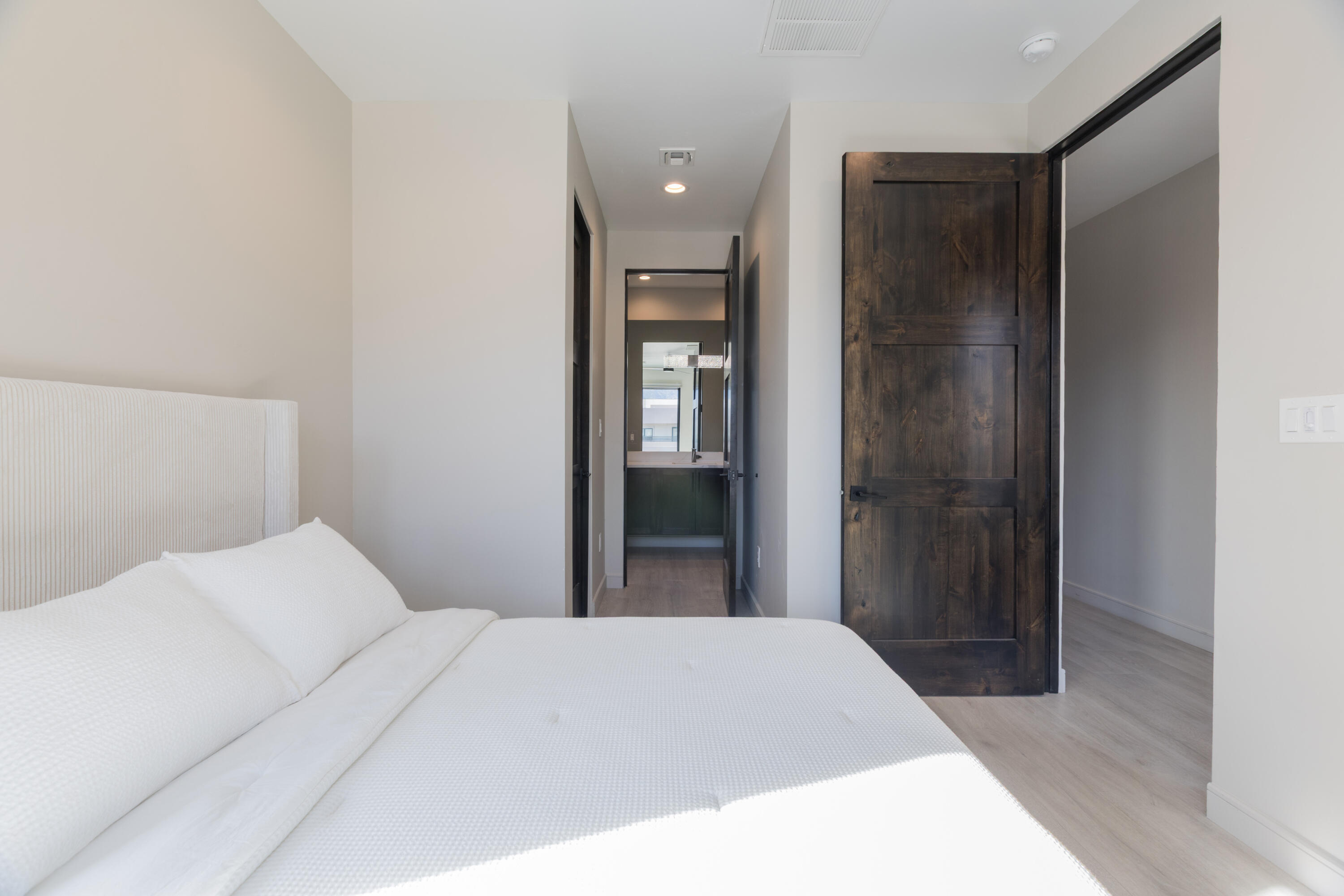 8805 Silver Oak Lane NE