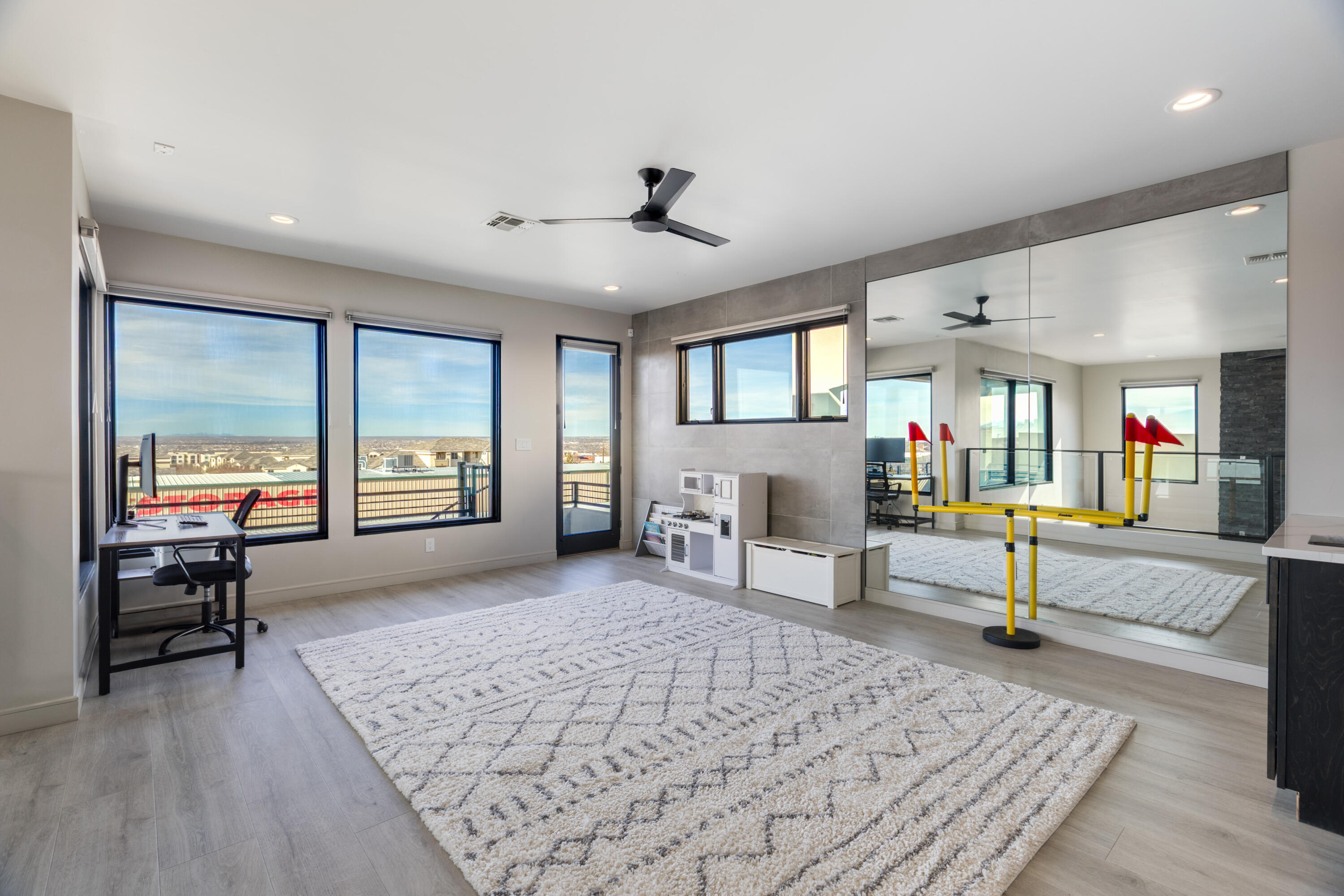 8805 Silver Oak Lane NE