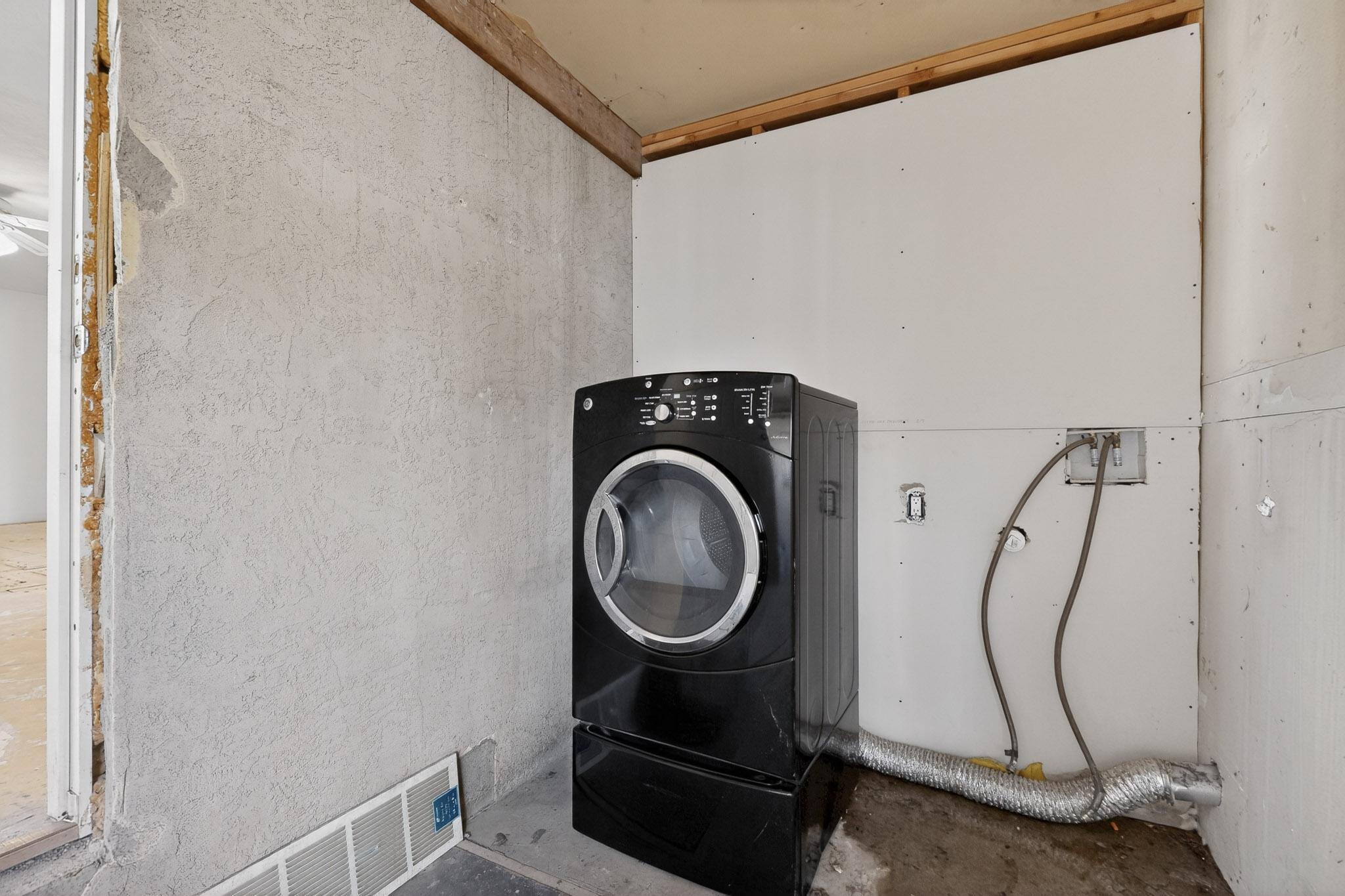 513 Ponderosa Avenue NW