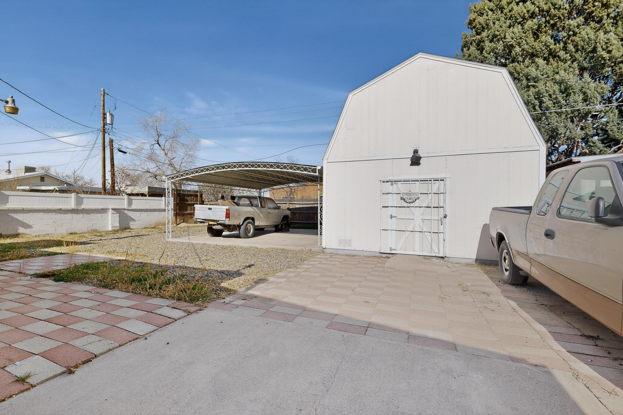 513 Ponderosa Avenue NW