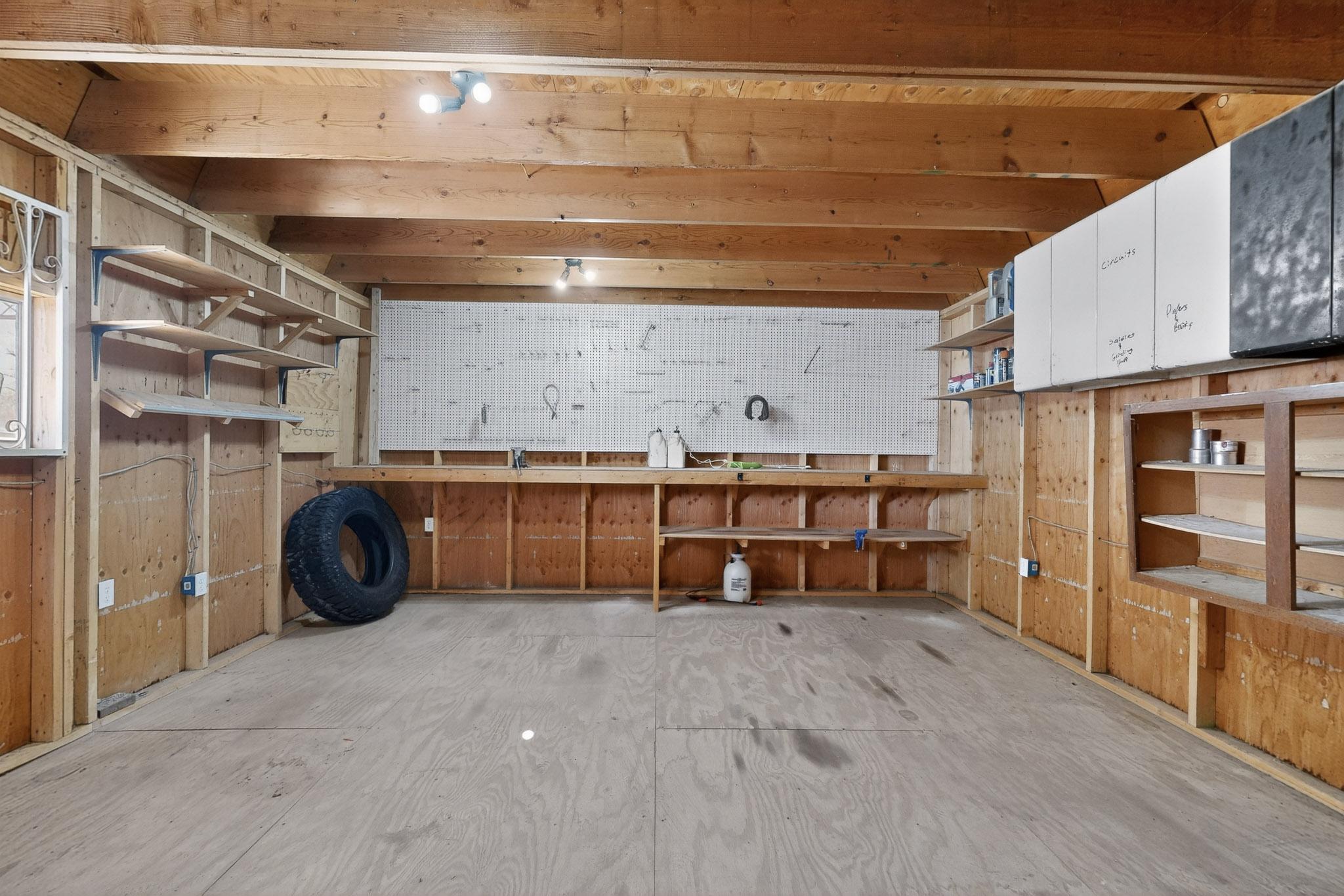 513 Ponderosa Avenue NW