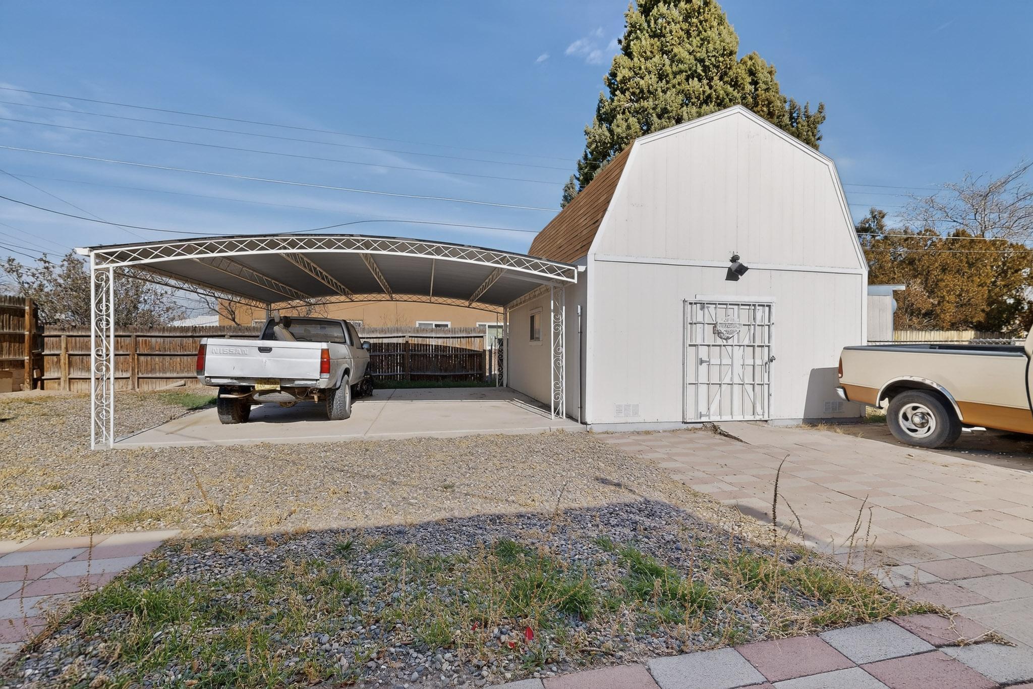 513 Ponderosa Avenue NW