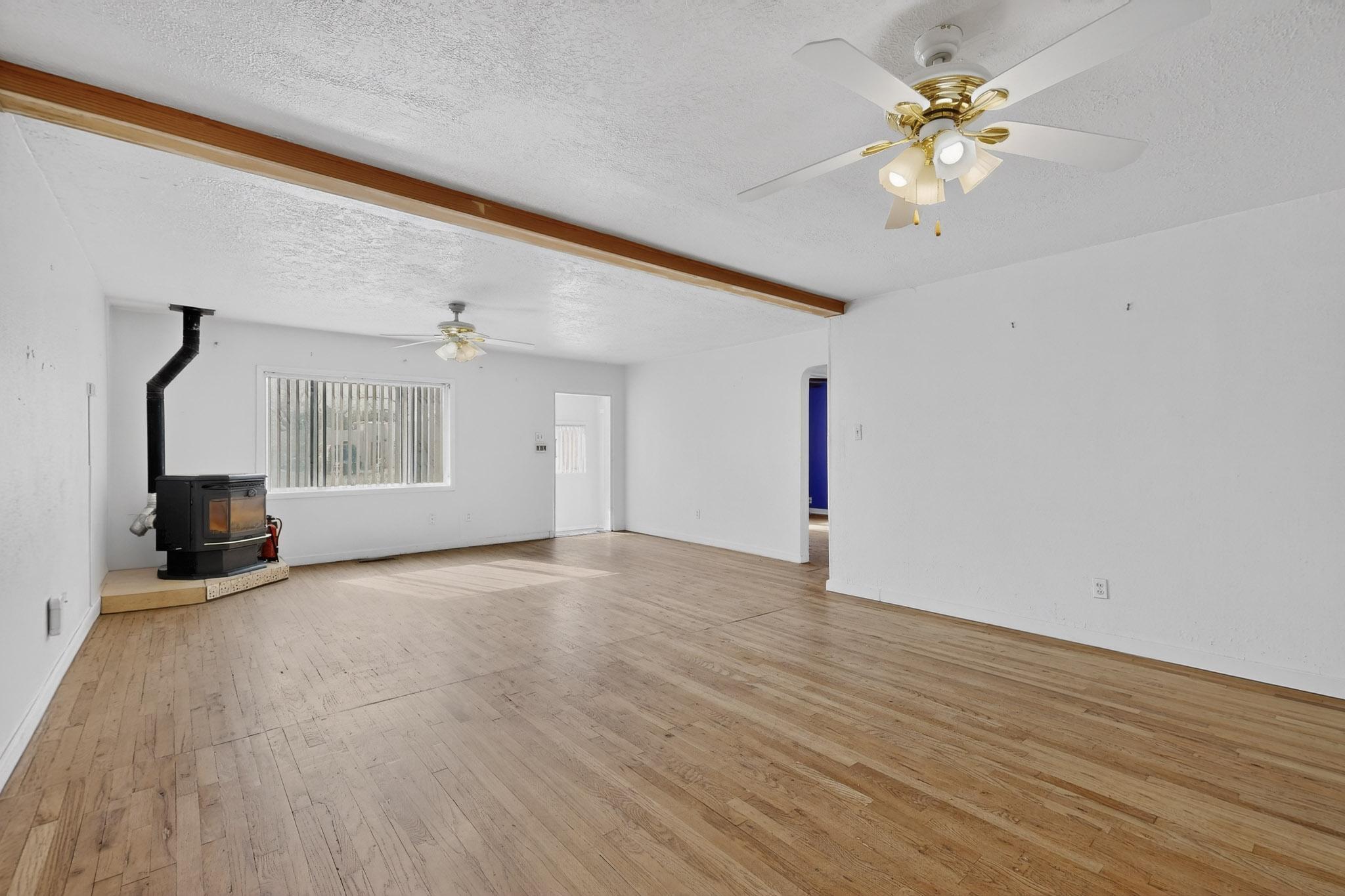 513 Ponderosa Avenue NW