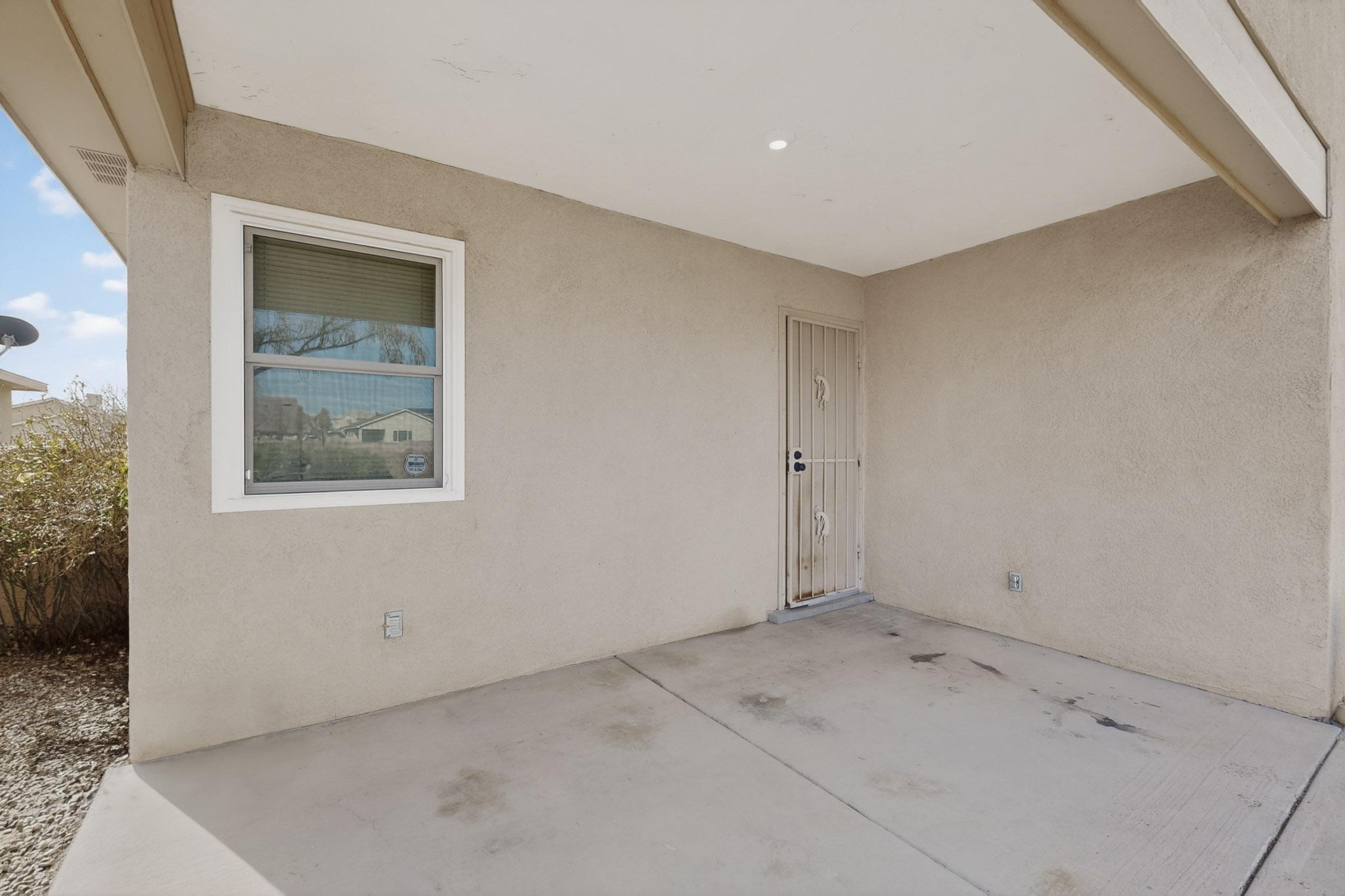 705 Santa Fe Meadows Drive NE