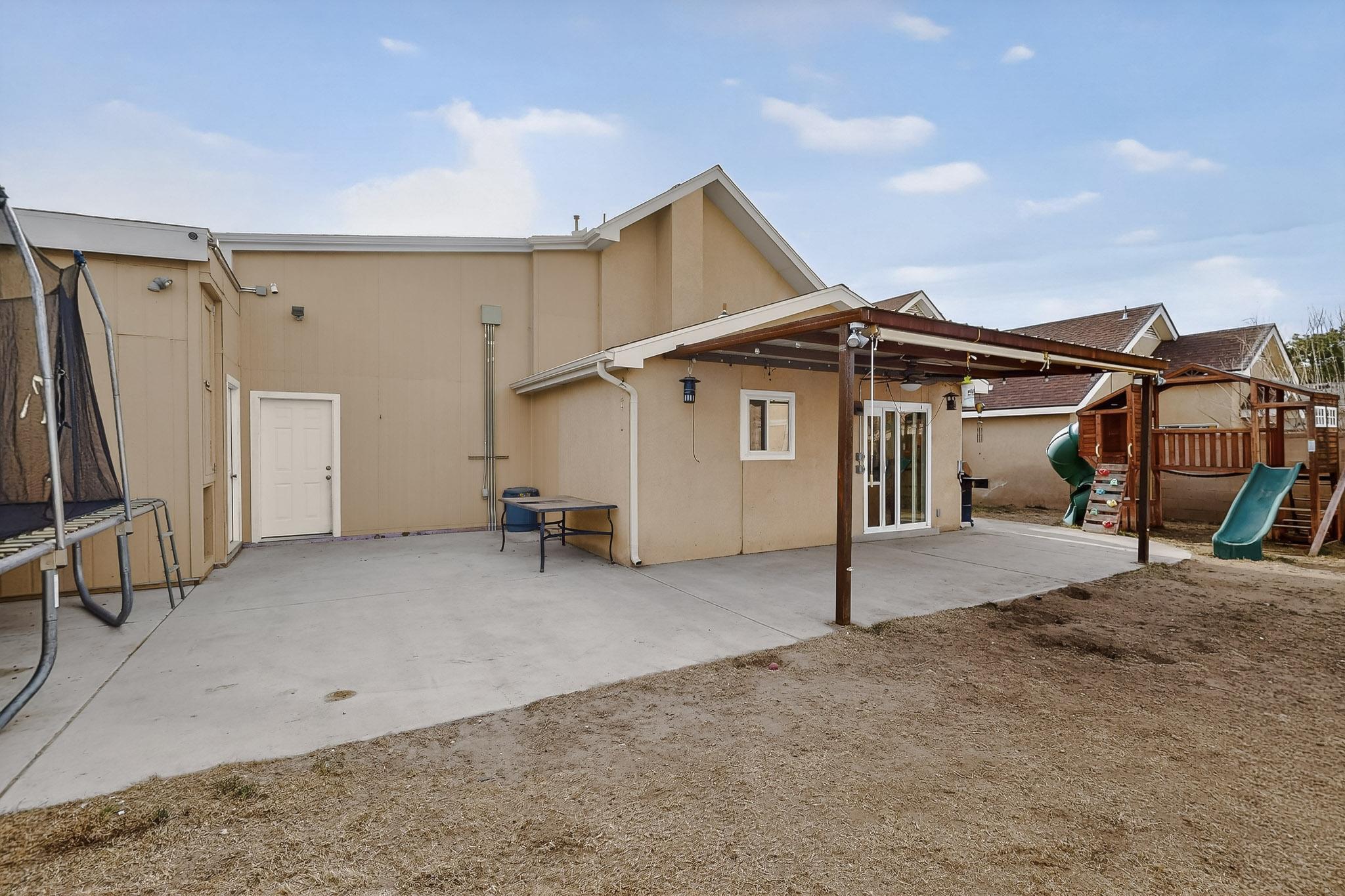 1027 Parkland View Drive NW