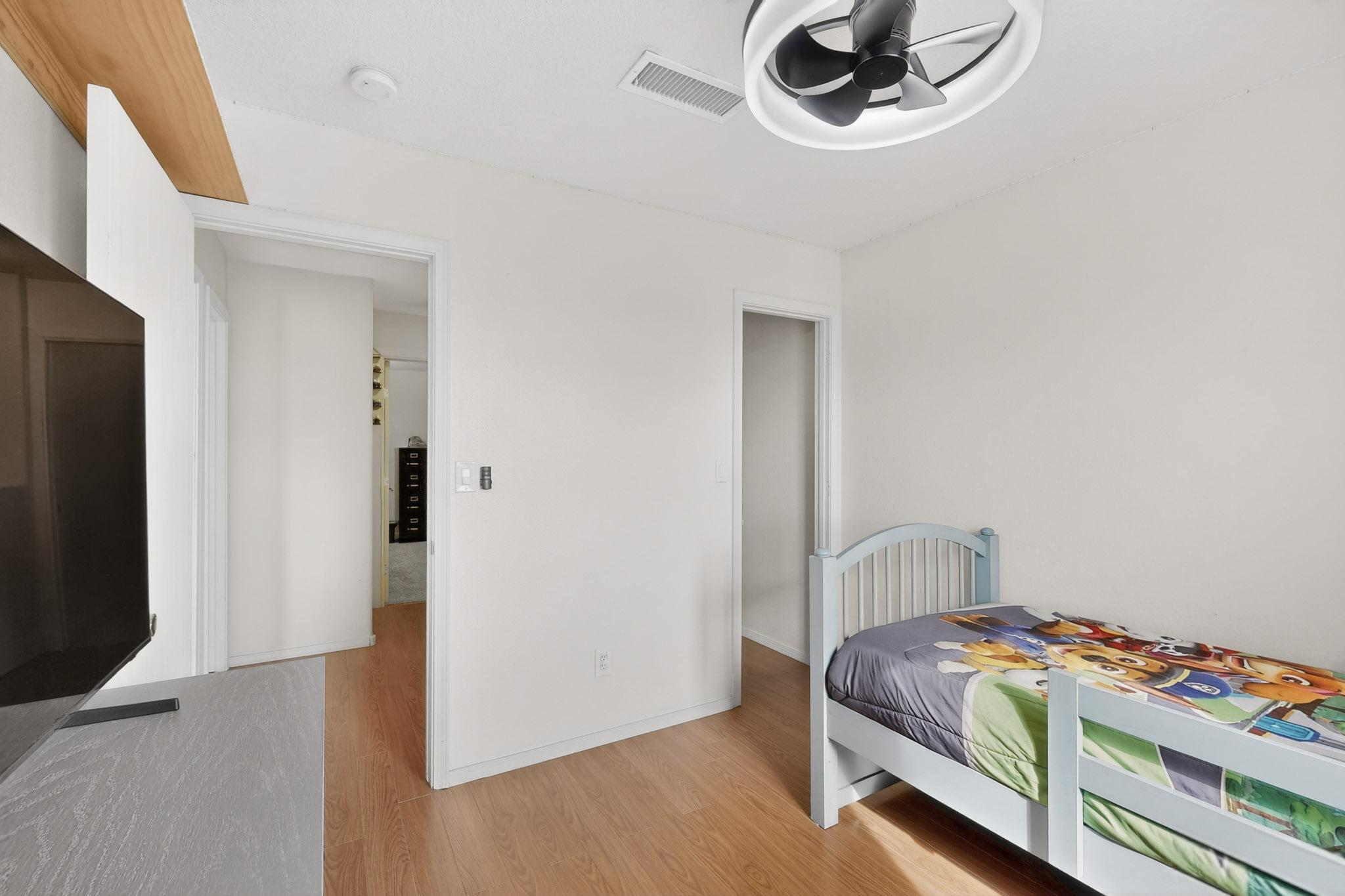 1027 Parkland View Drive NW