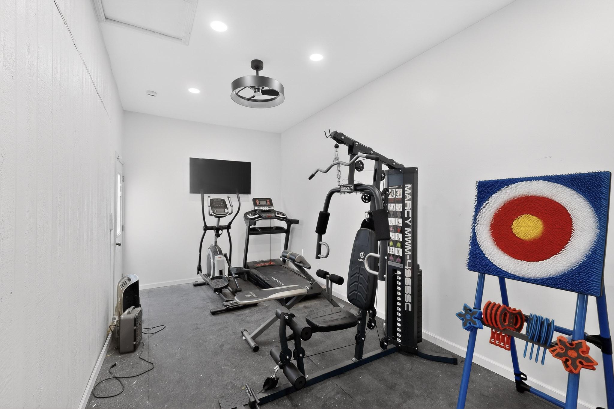 1027 Parkland View Drive NW