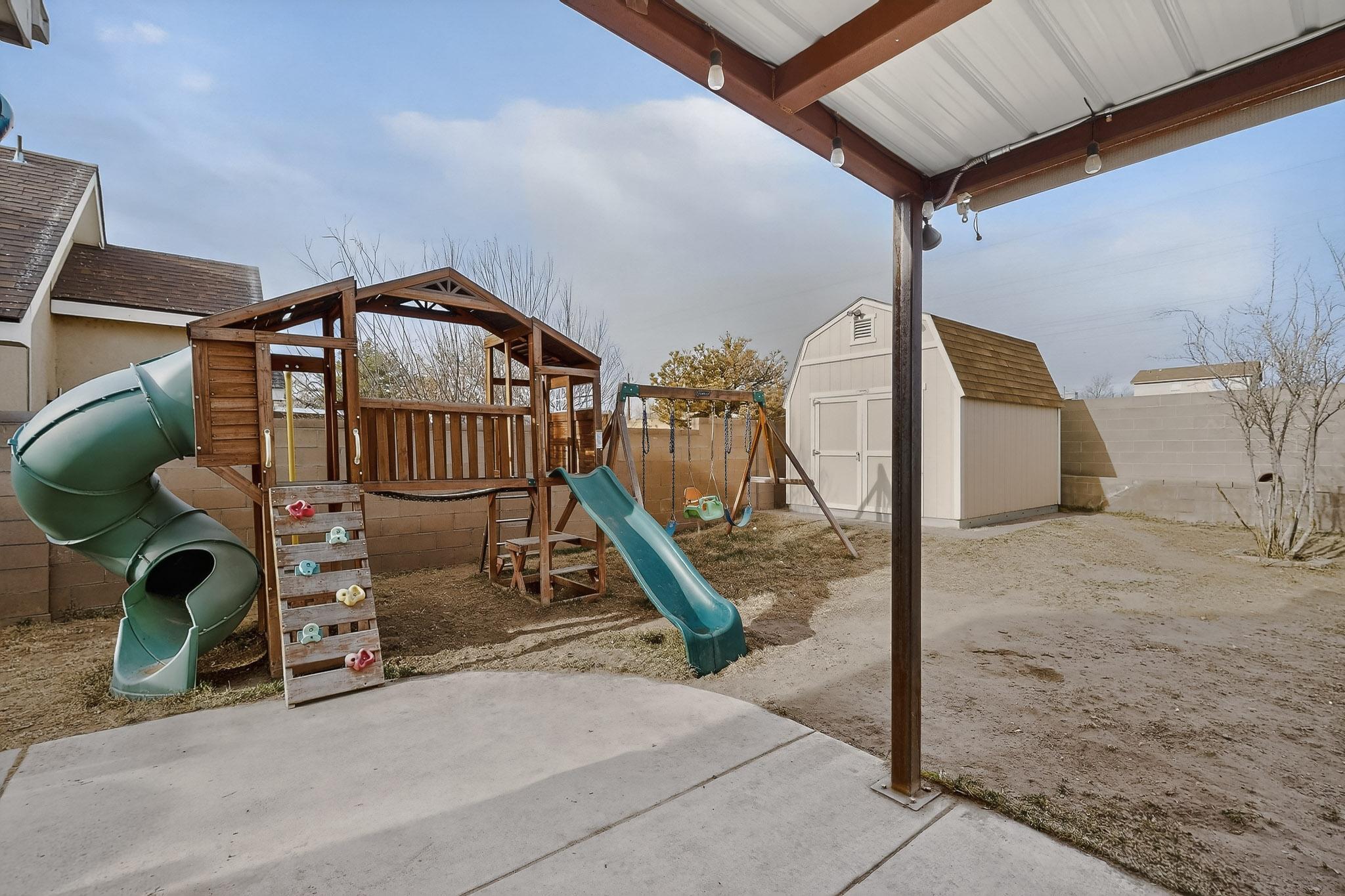 1027 Parkland View Drive NW