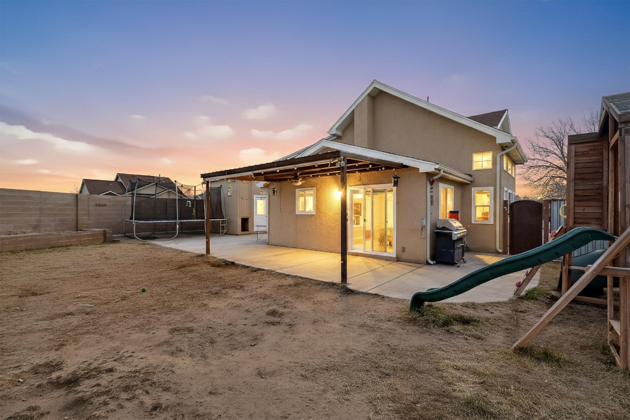 1027 Parkland View Drive NW