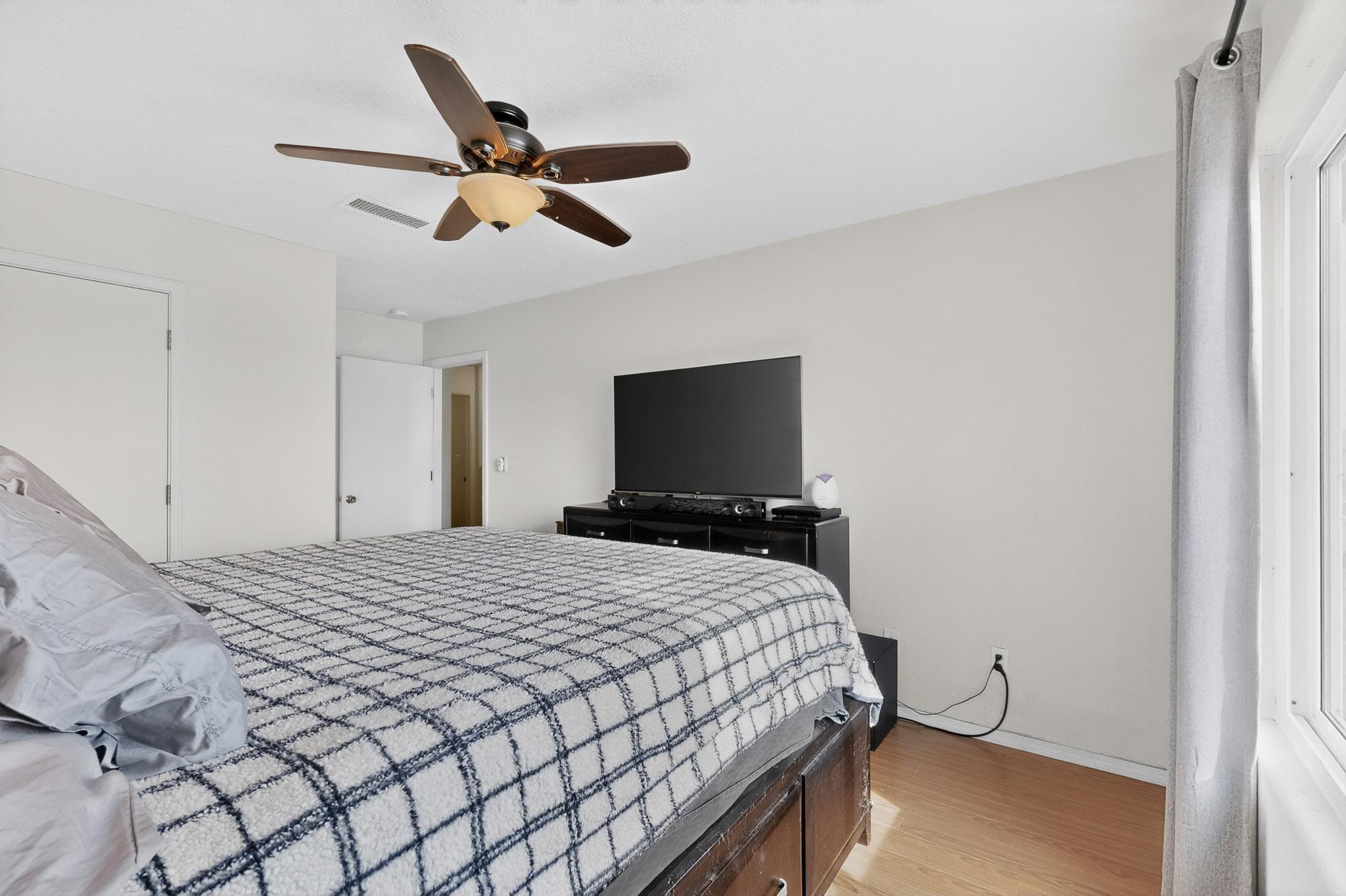 1027 Parkland View Drive NW