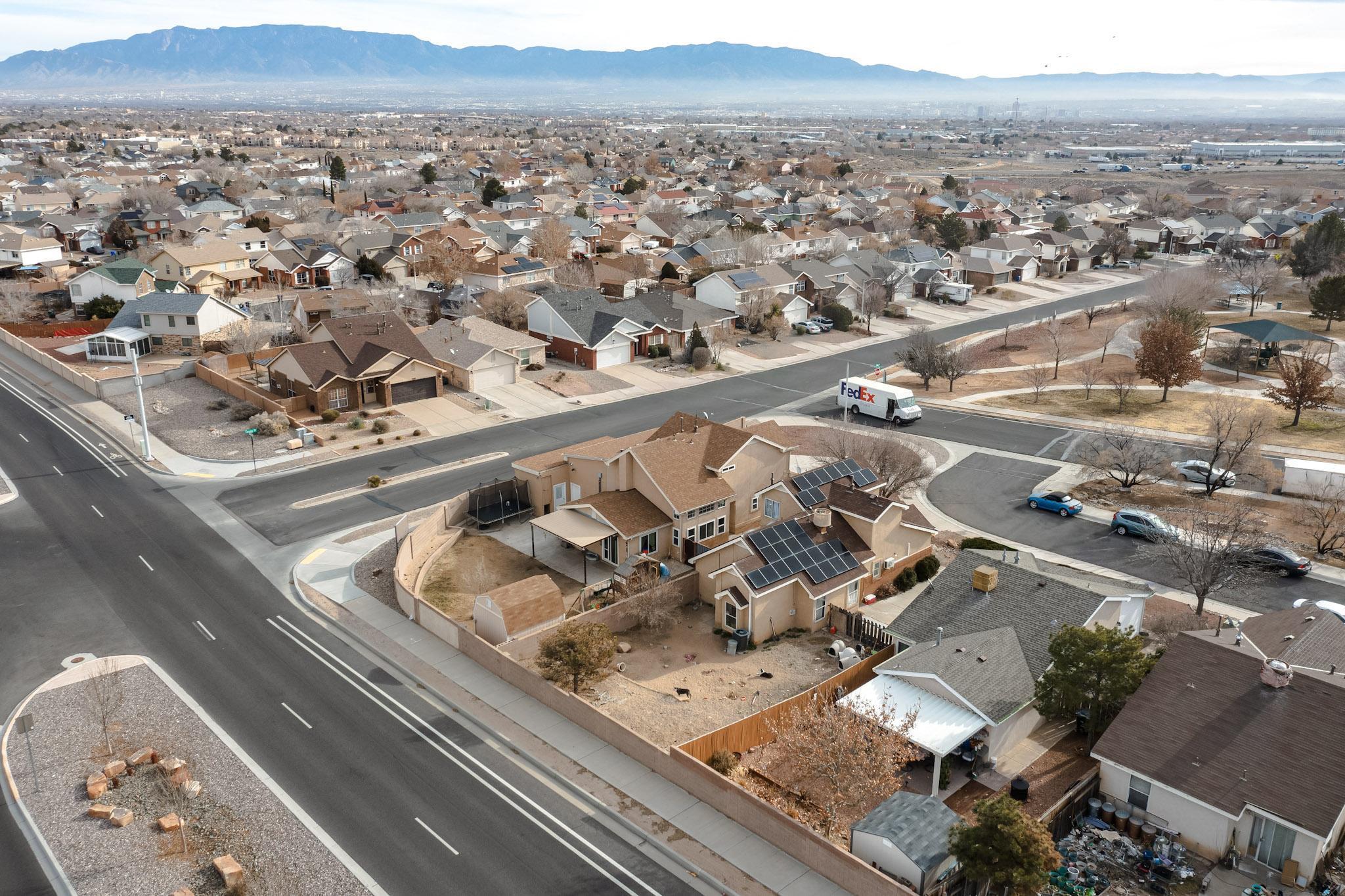 1027 Parkland View Drive NW