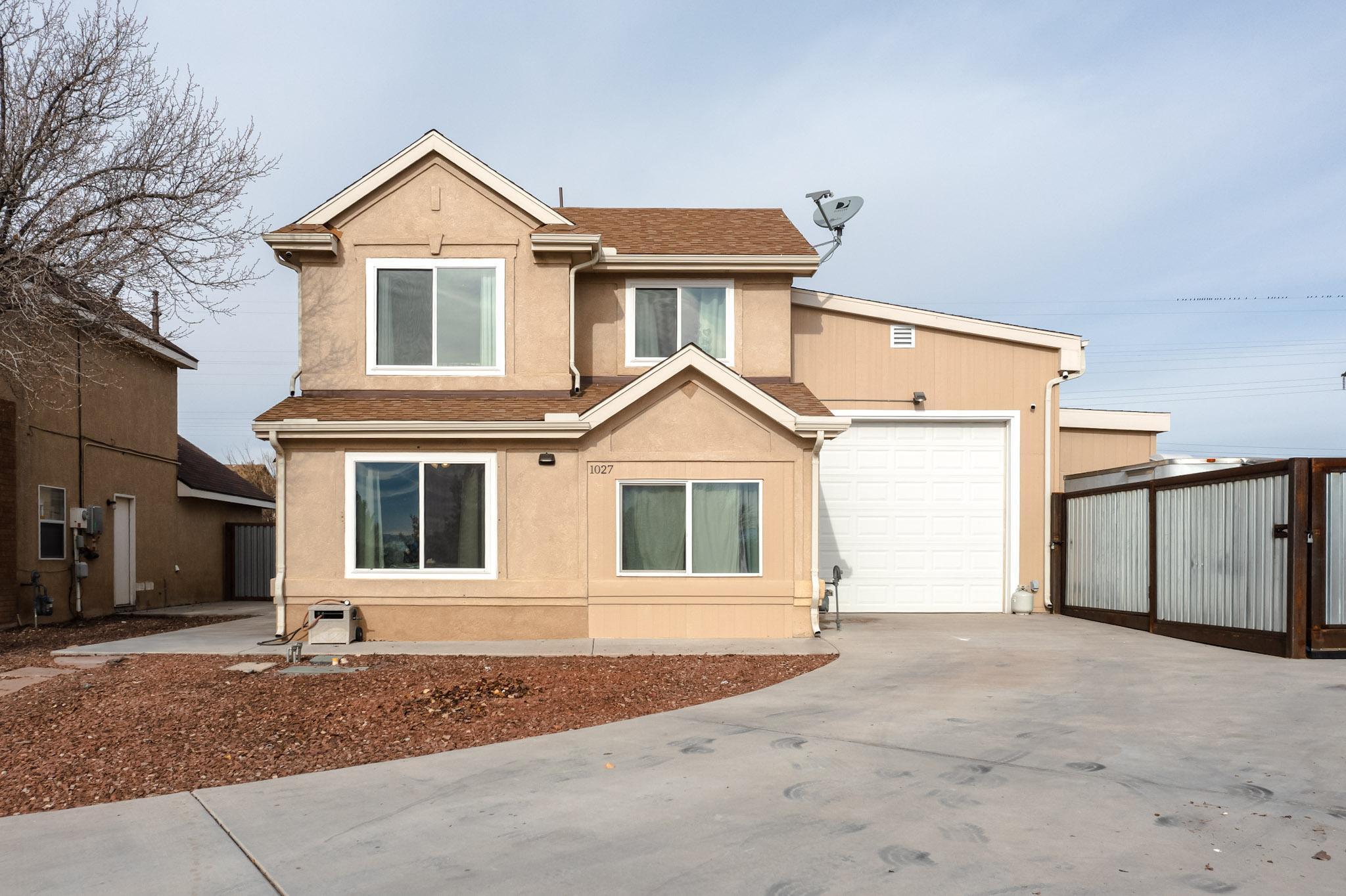 1027 Parkland View Drive NW