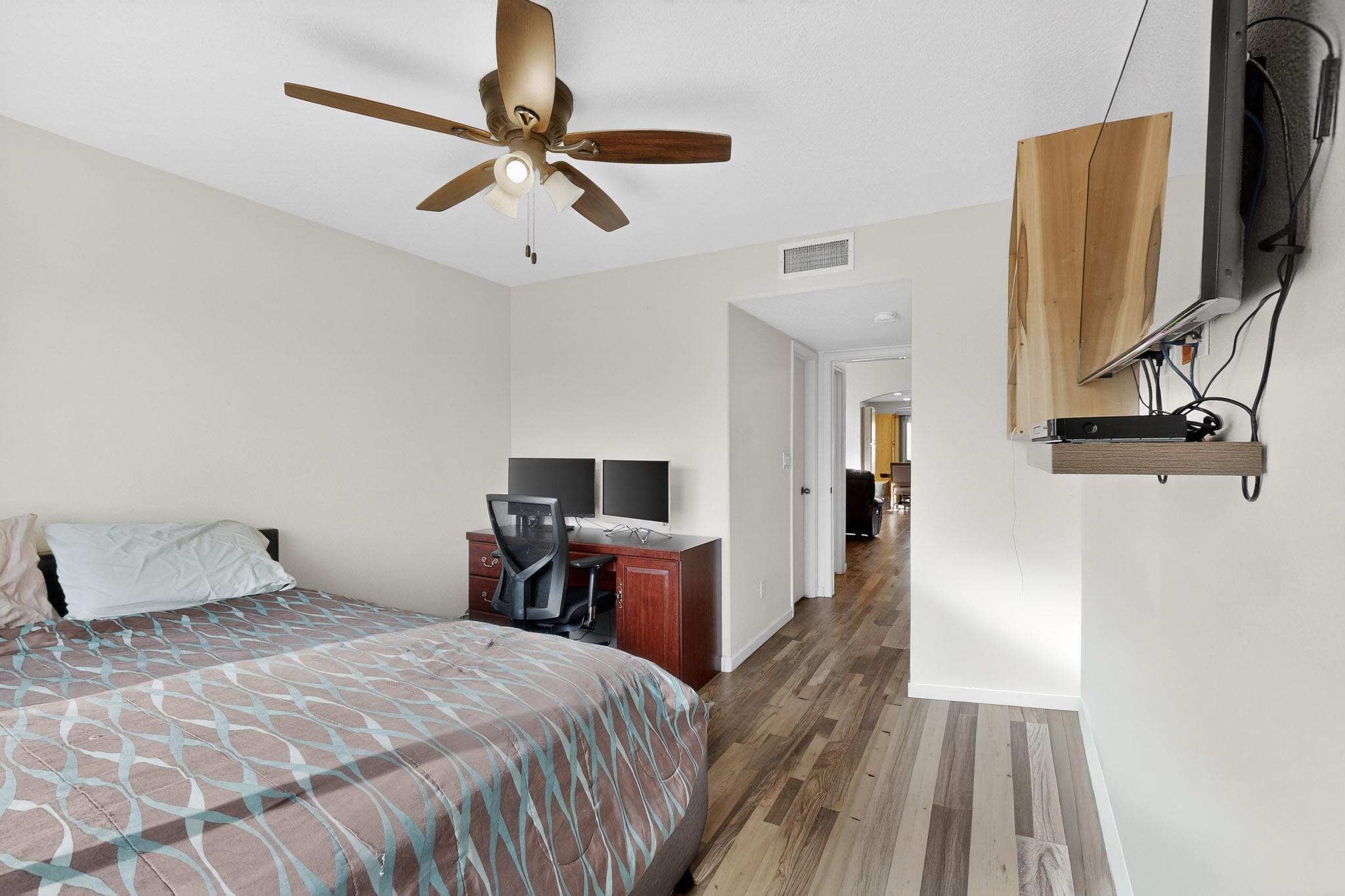 1027 Parkland View Drive NW