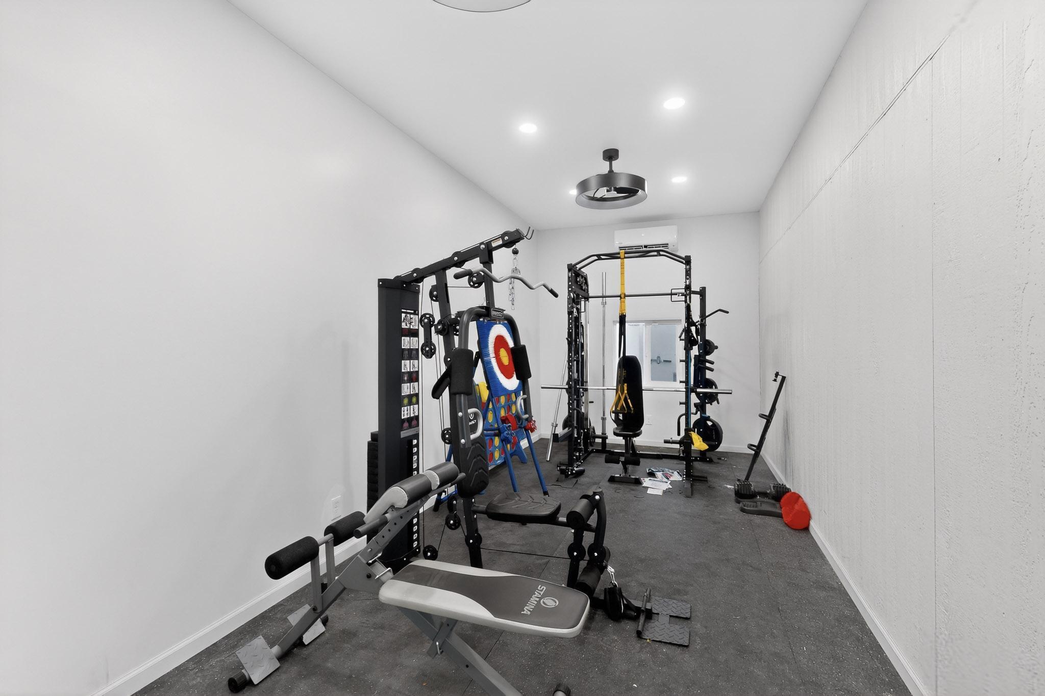 1027 Parkland View Drive NW