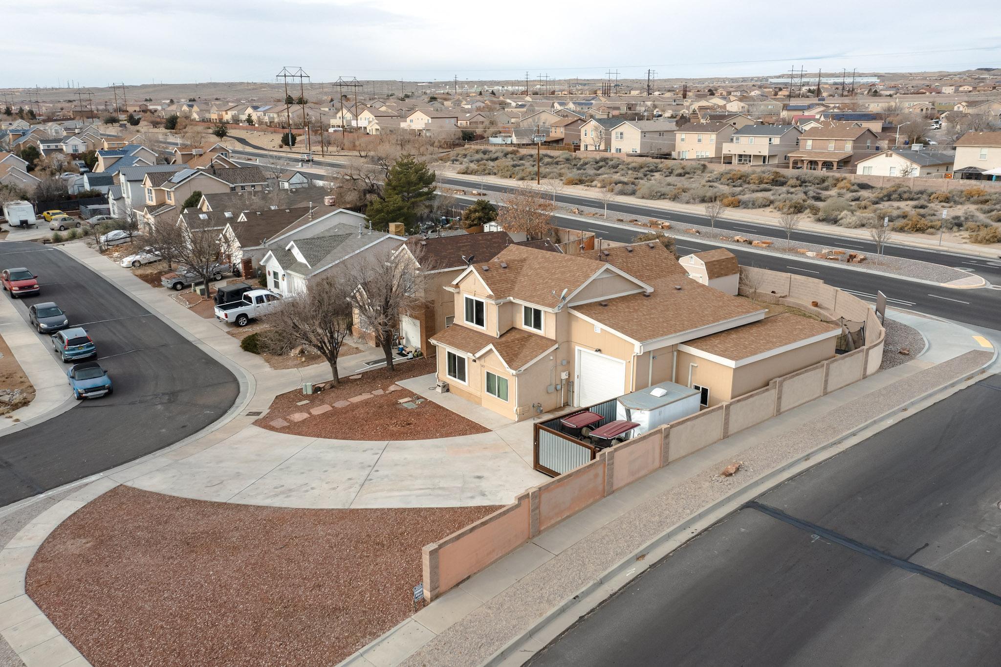 1027 Parkland View Drive NW