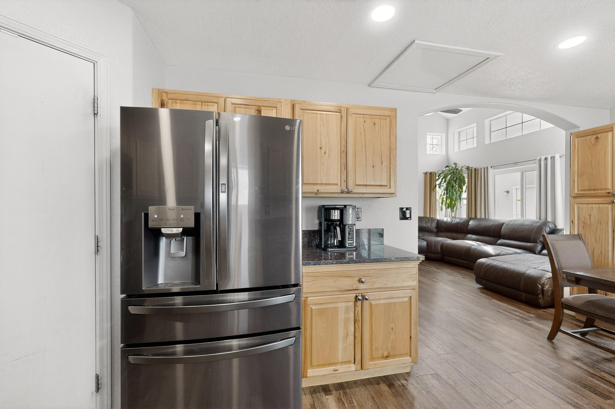 1027 Parkland View Drive NW