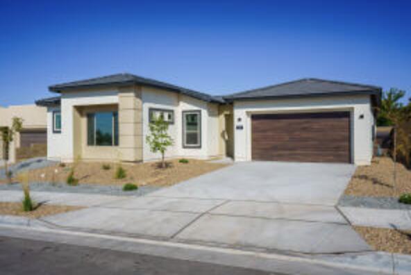 6733 E Akademeia Loop NE