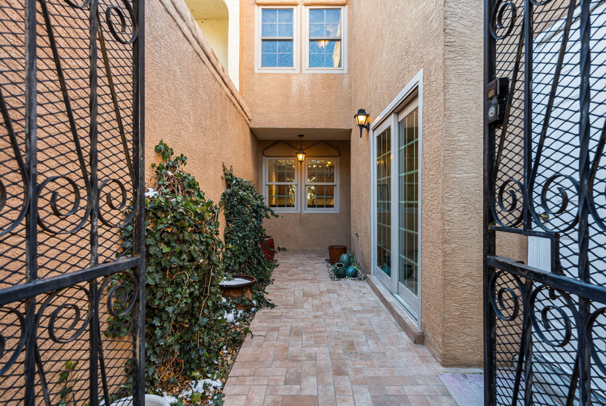 5129 Pinata Place NE