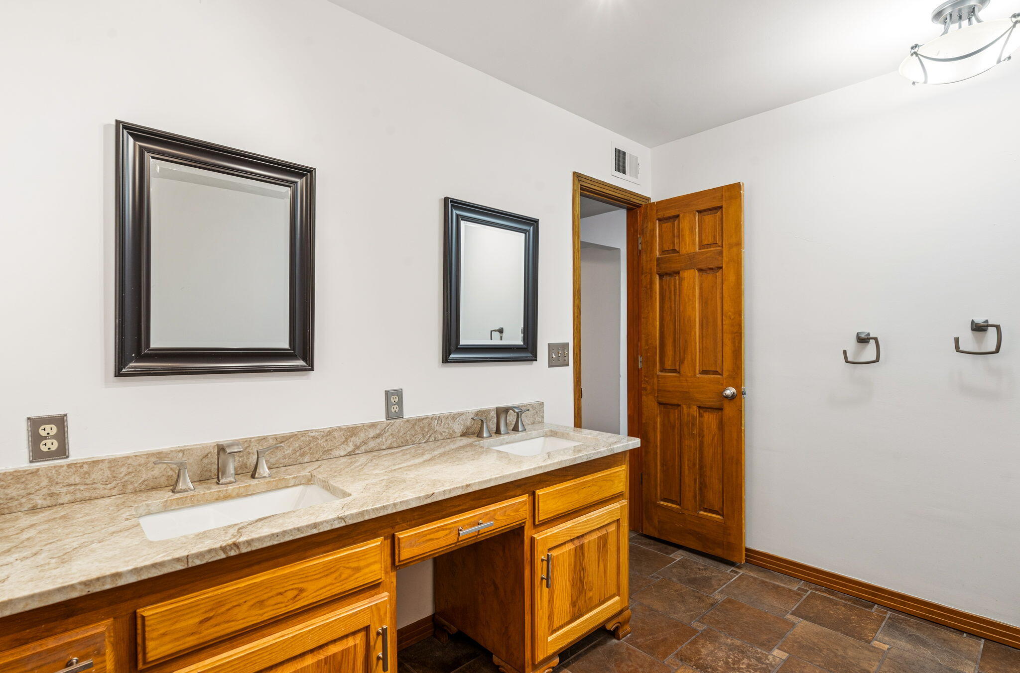 5129 Pinata Place NE