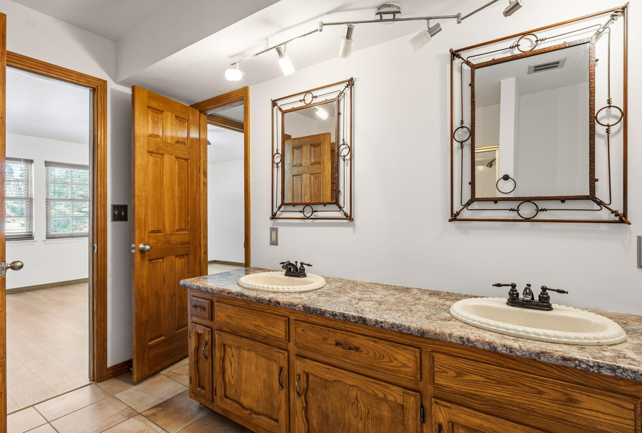 5129 Pinata Place NE