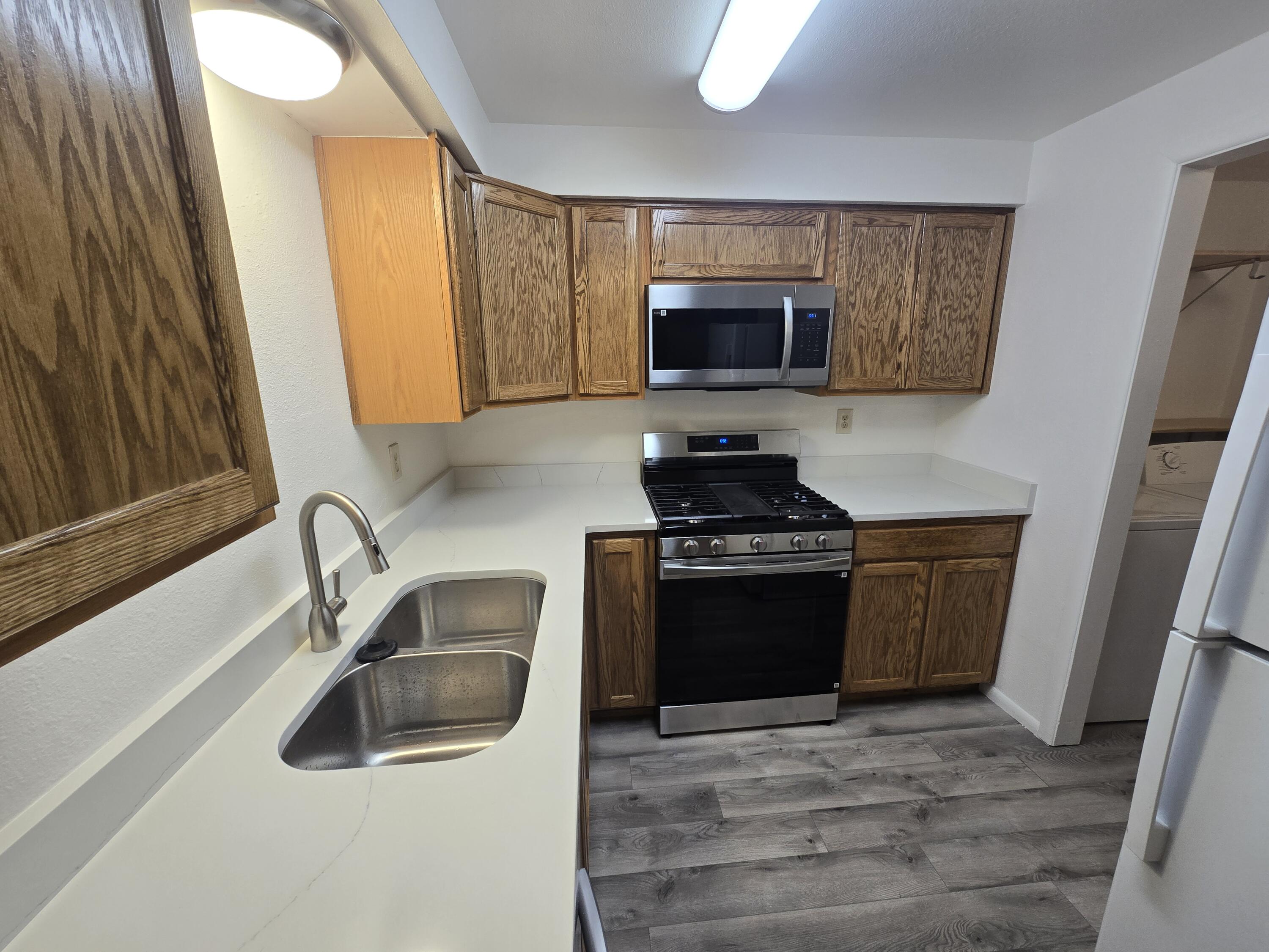 4627 Overland Street NE