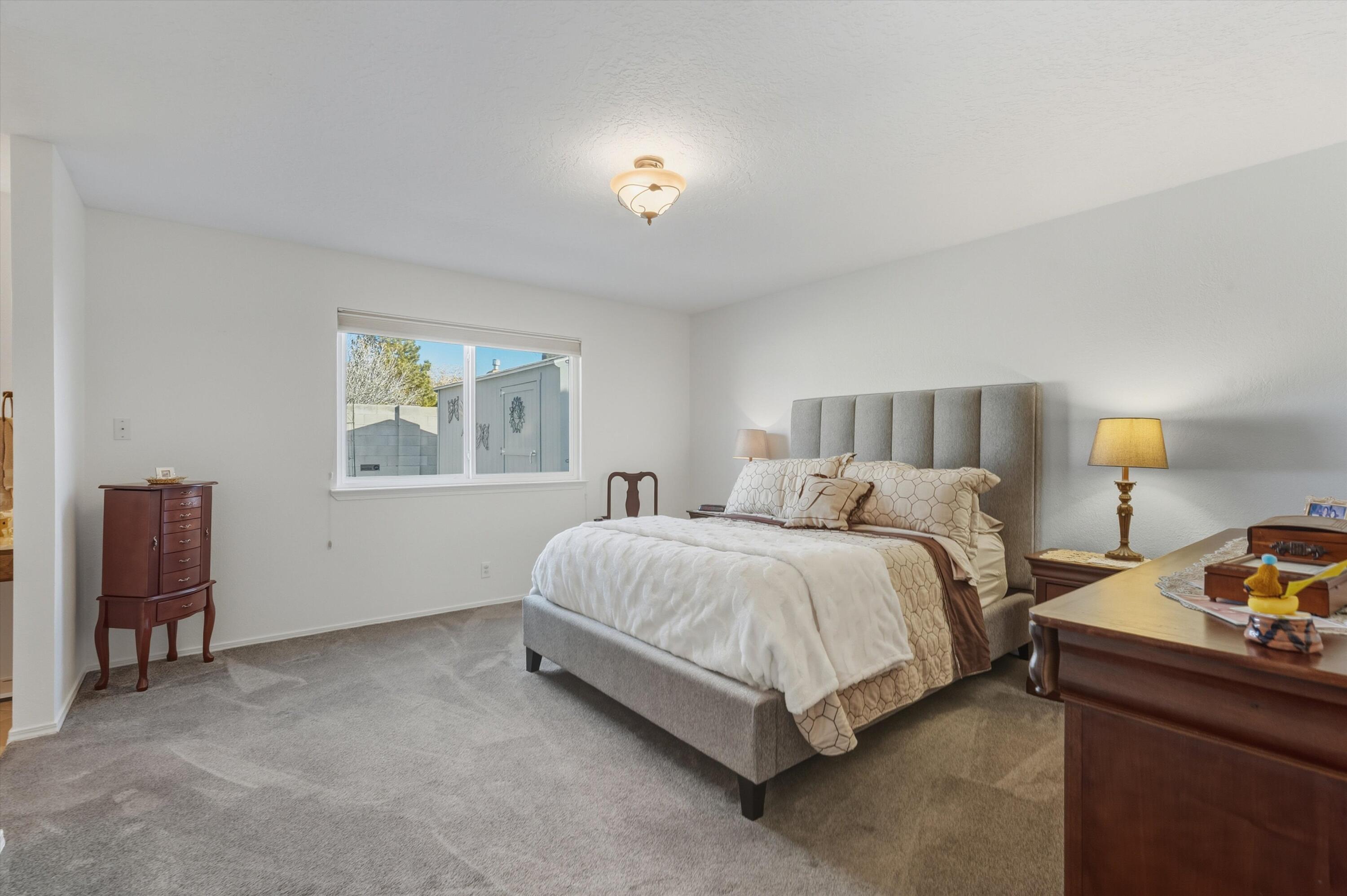 6805 Orphelia Avenue NE