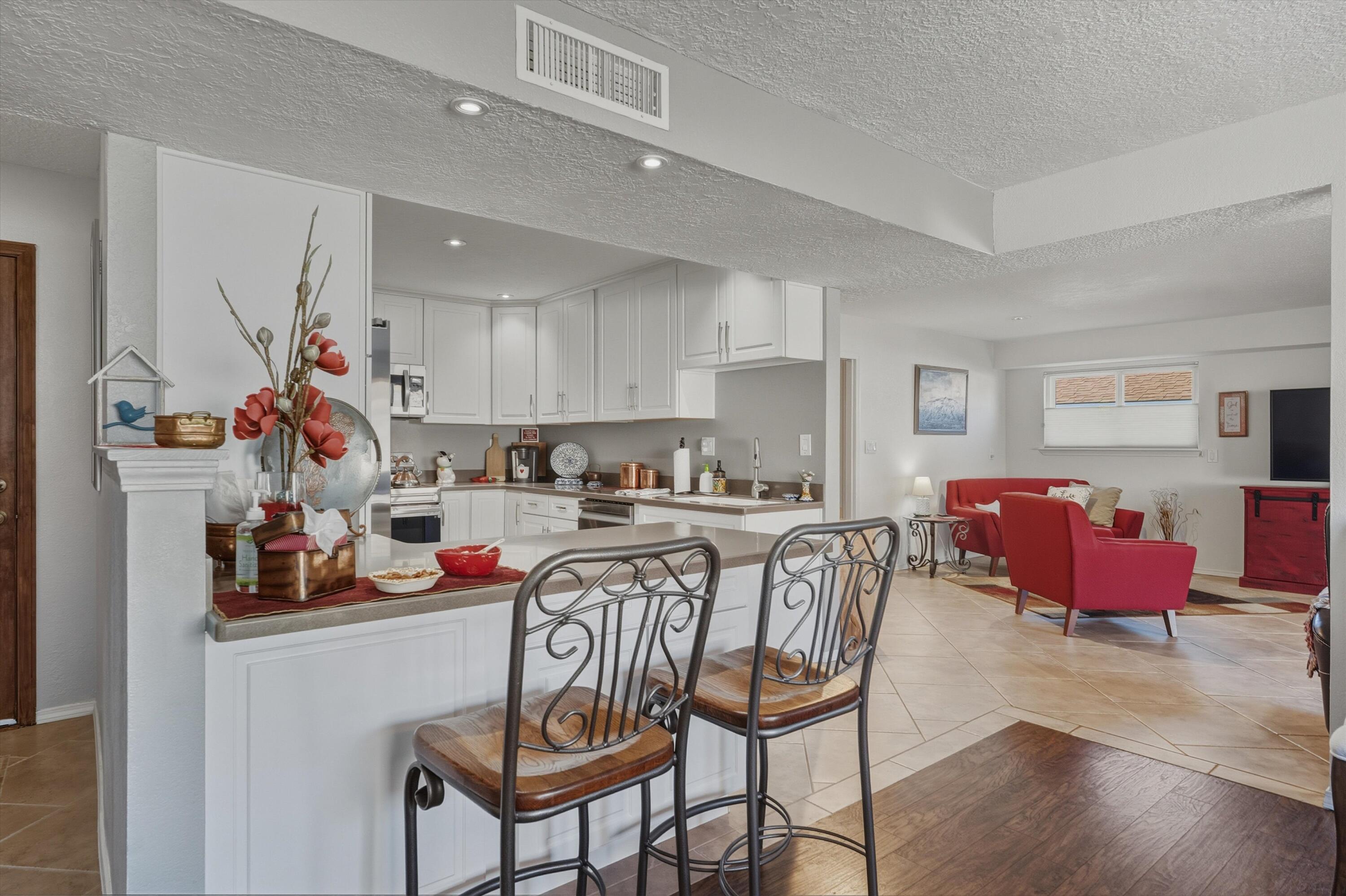 6805 Orphelia Avenue NE