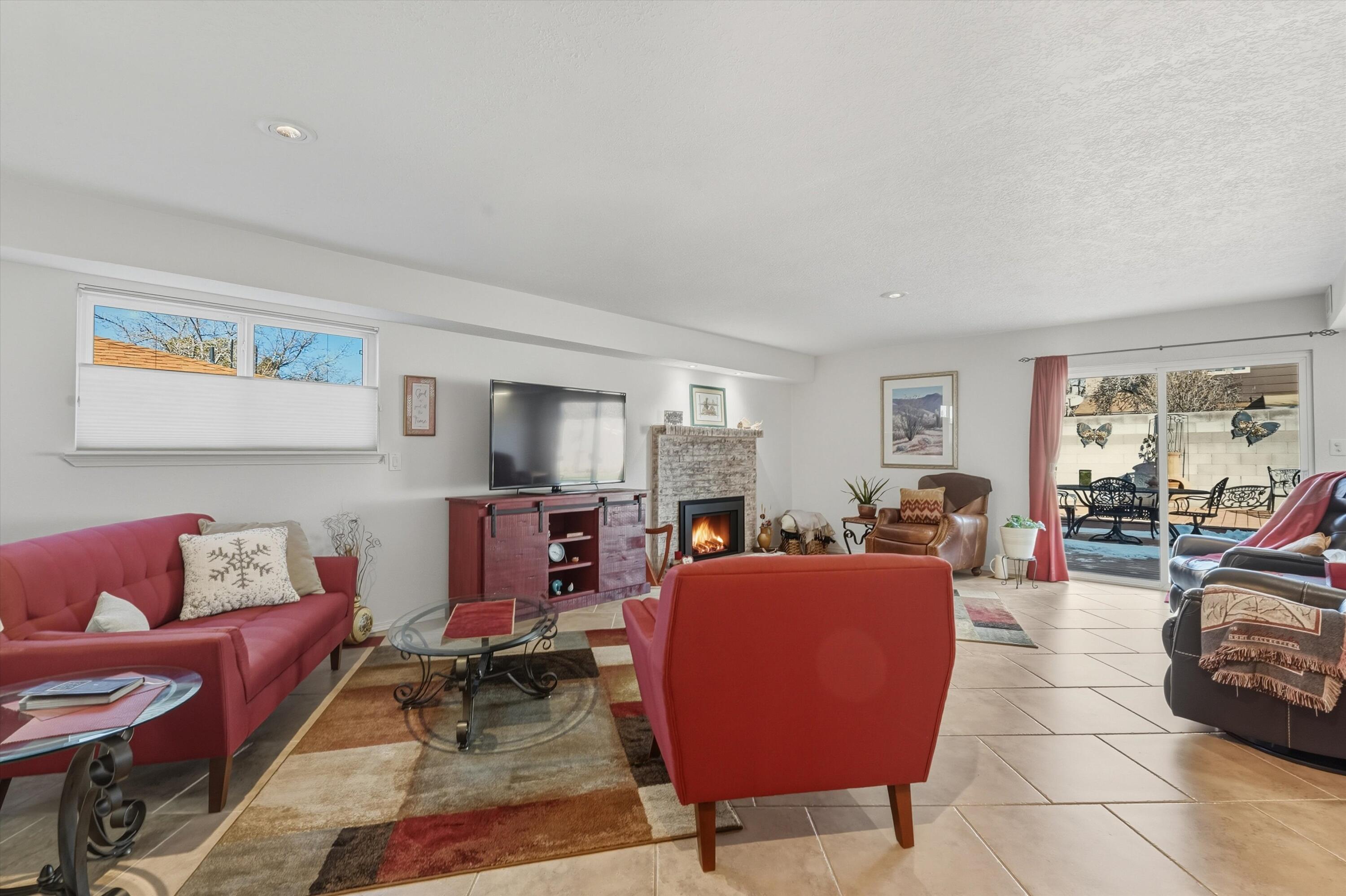 6805 Orphelia Avenue NE