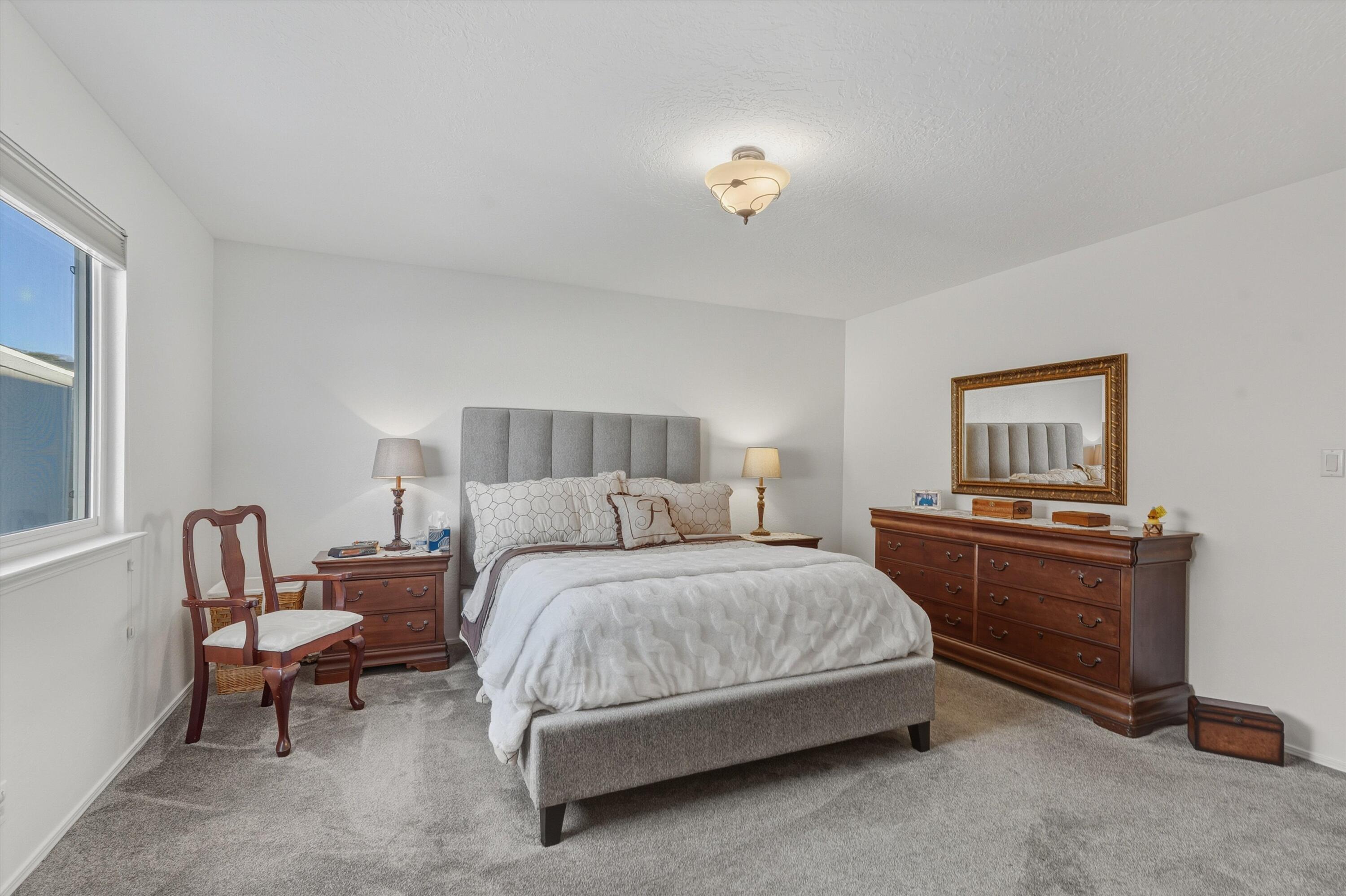 6805 Orphelia Avenue NE